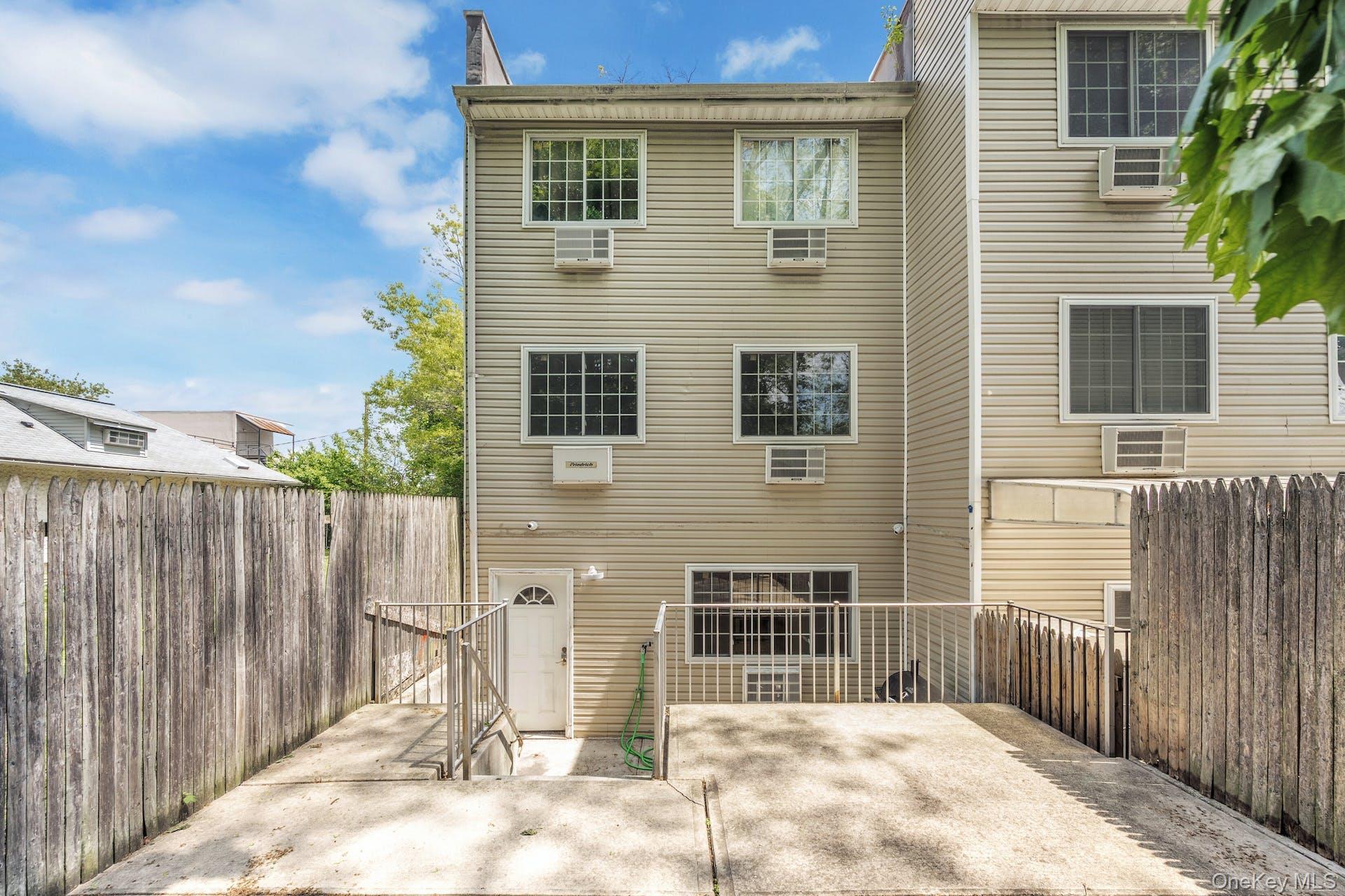 Single Family Rombouts  Bronx, NY 10475, MLS-947591-32