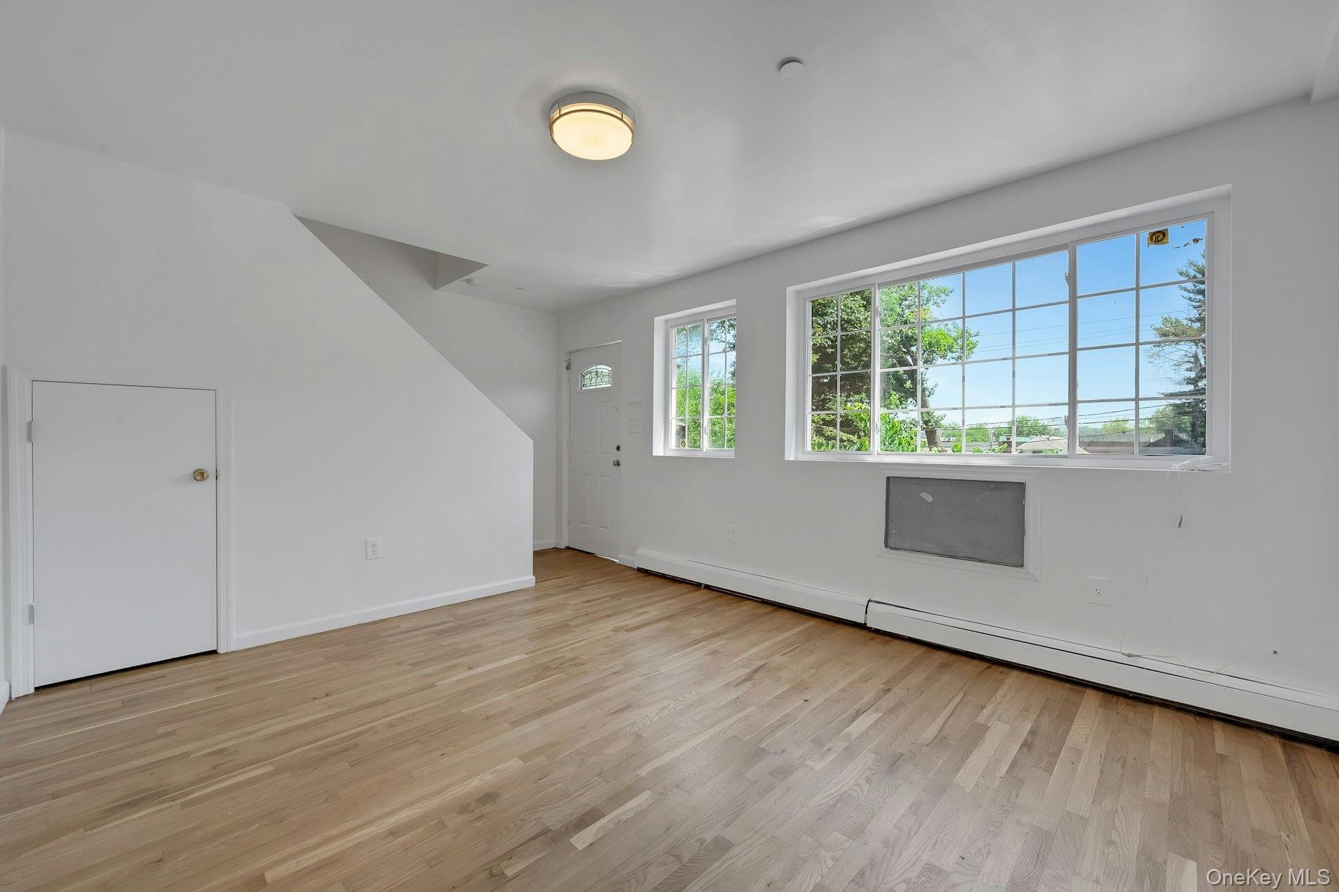 Single Family Rombouts  Bronx, NY 10475, MLS-947591-33