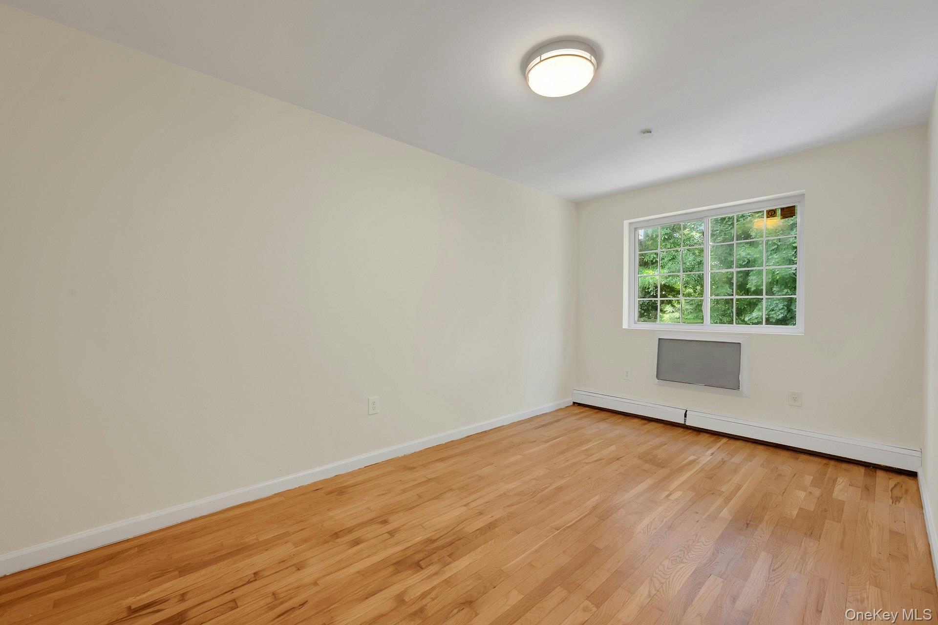 Single Family Rombouts  Bronx, NY 10475, MLS-947591-40