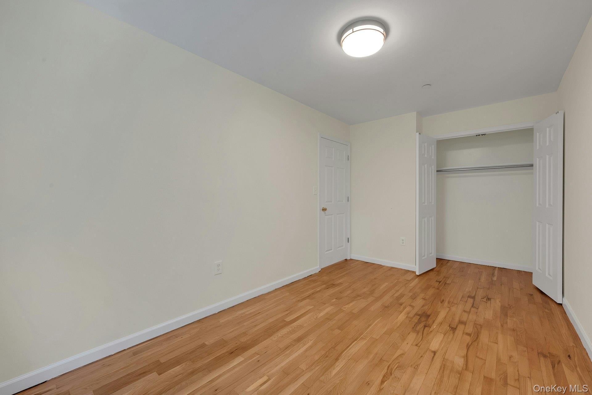 Single Family Rombouts  Bronx, NY 10475, MLS-947591-41