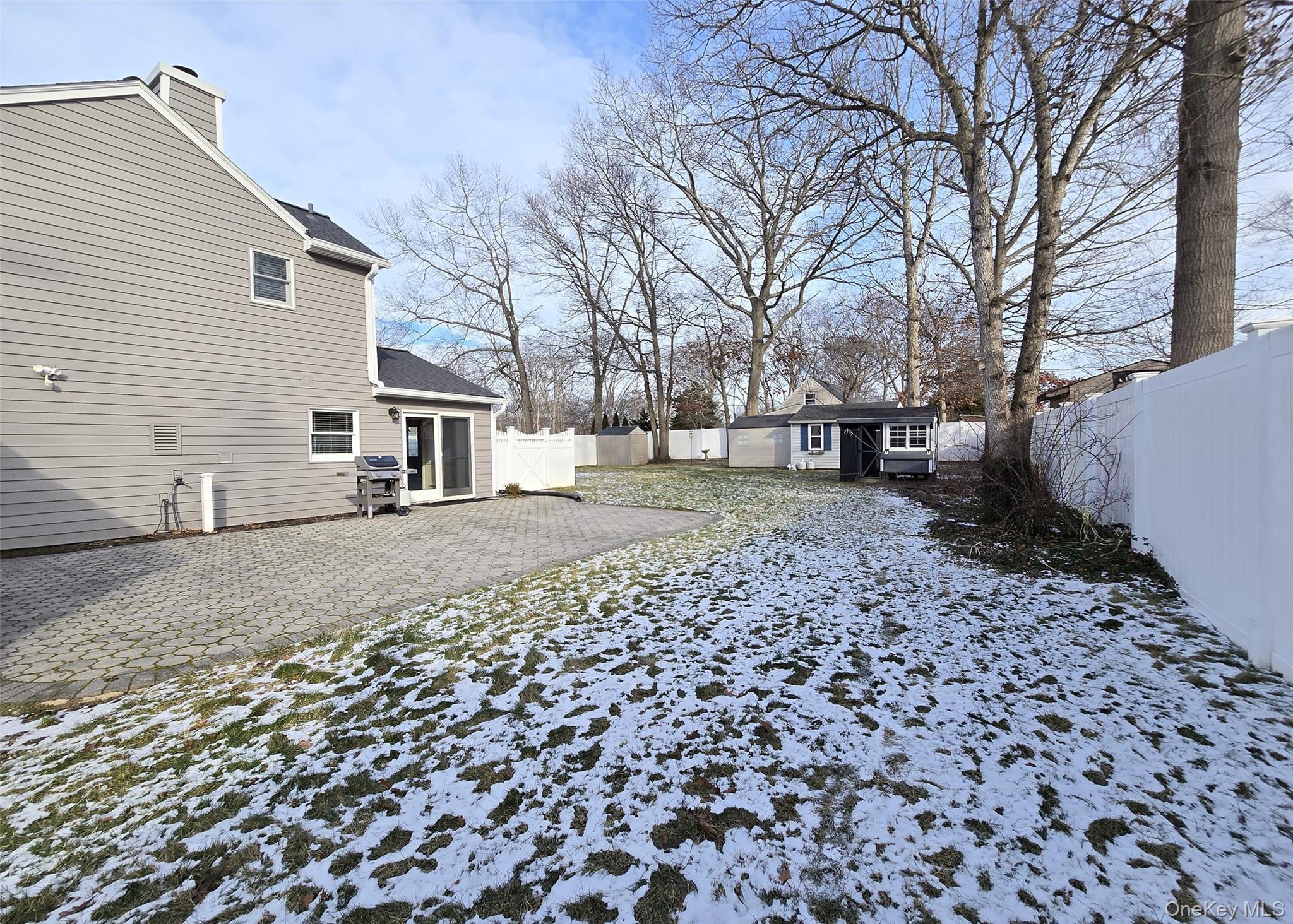 Single Family Franklin  Suffolk County, NY 11727, MLS-947637-28