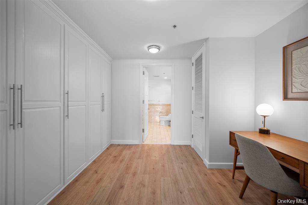 Condo Renaissance Square Westchester County, NY 10601, MLS-947672-13