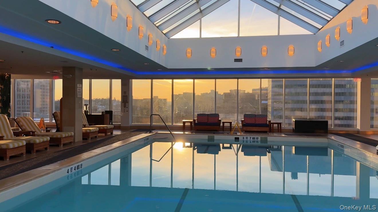 Condo Renaissance Square Westchester County, NY 10601, MLS-947672-22
