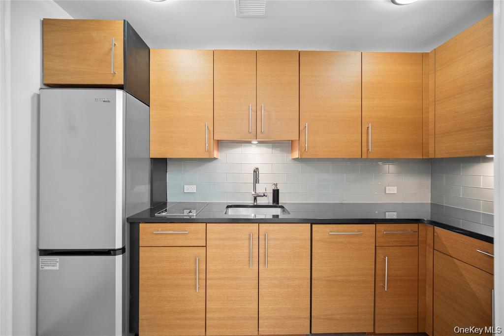 Condo Renaissance Square Westchester County, NY 10601, MLS-947672-9