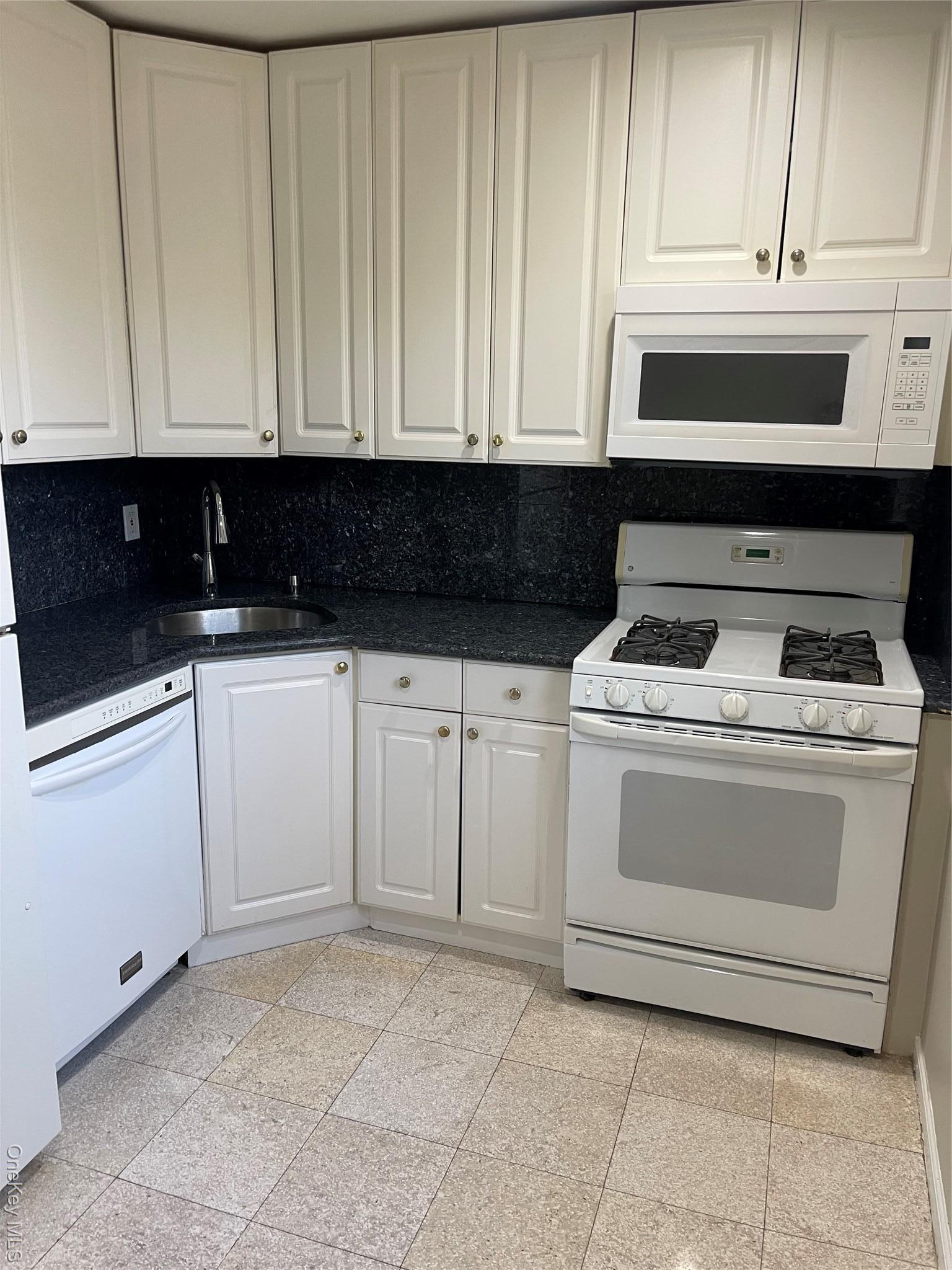 Apartment Langston  Queens, NY 11004, MLS-947714-2