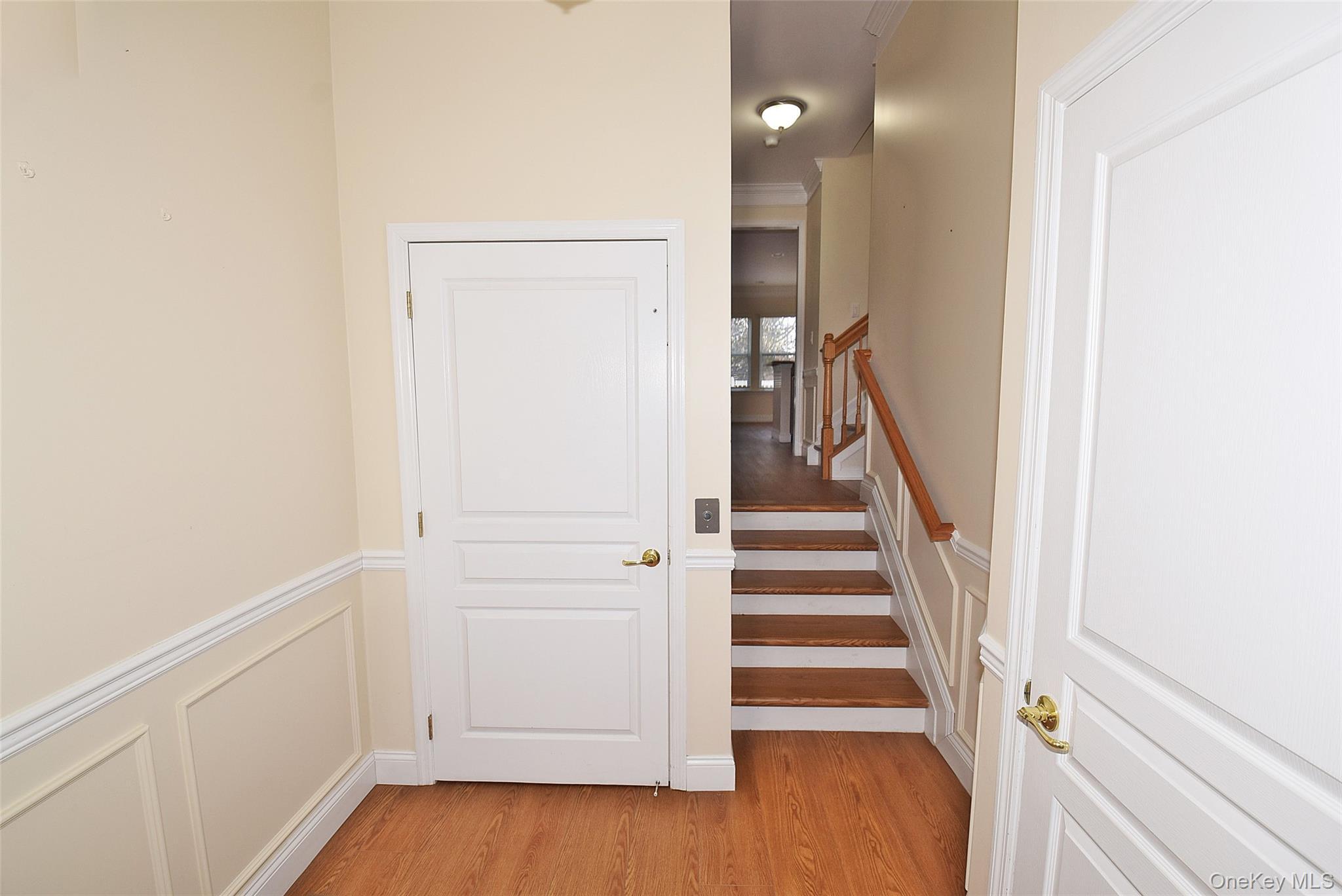 Condo Virginia Pine Suffolk County, NY 11706, MLS-947720-11