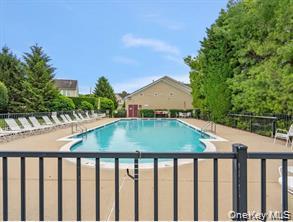 Condo Virginia Pine Suffolk County, NY 11706, MLS-947720-3