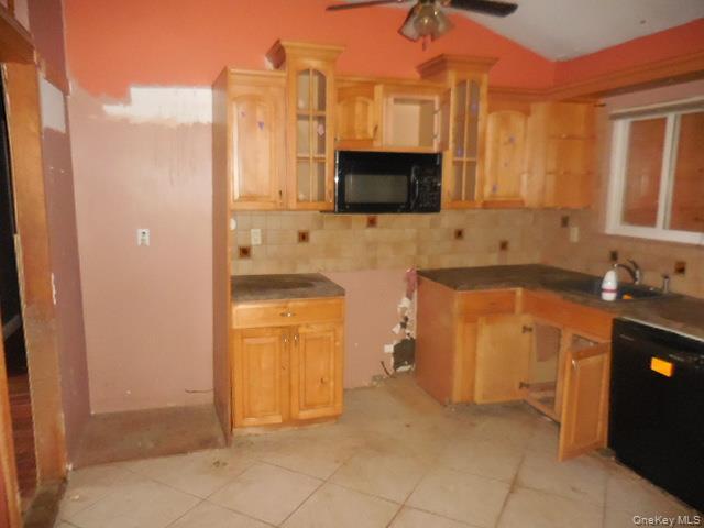 Single Family Hollow  Suffolk County, NY 11713, MLS-947766-16