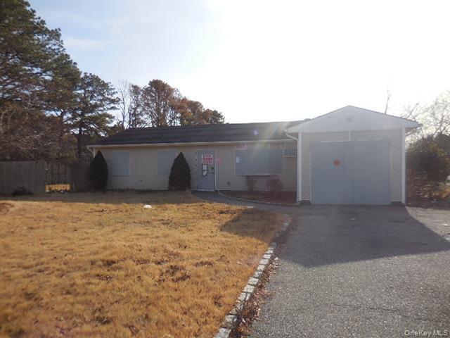 Single Family Hollow  Suffolk County, NY 11713, MLS-947766-2