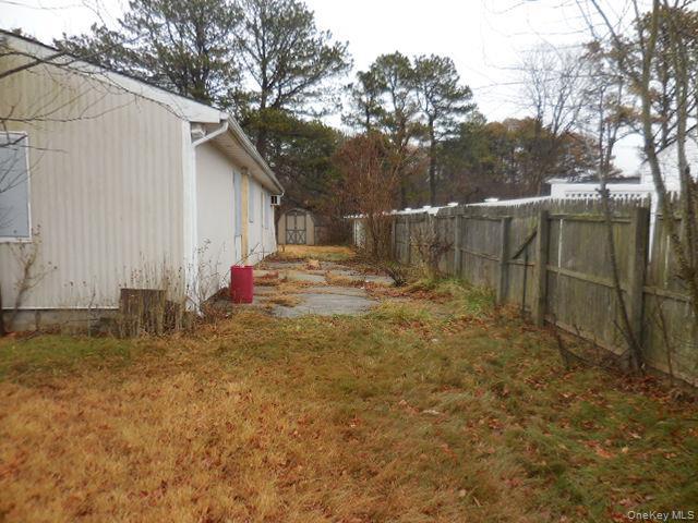 Single Family Hollow  Suffolk County, NY 11713, MLS-947766-4