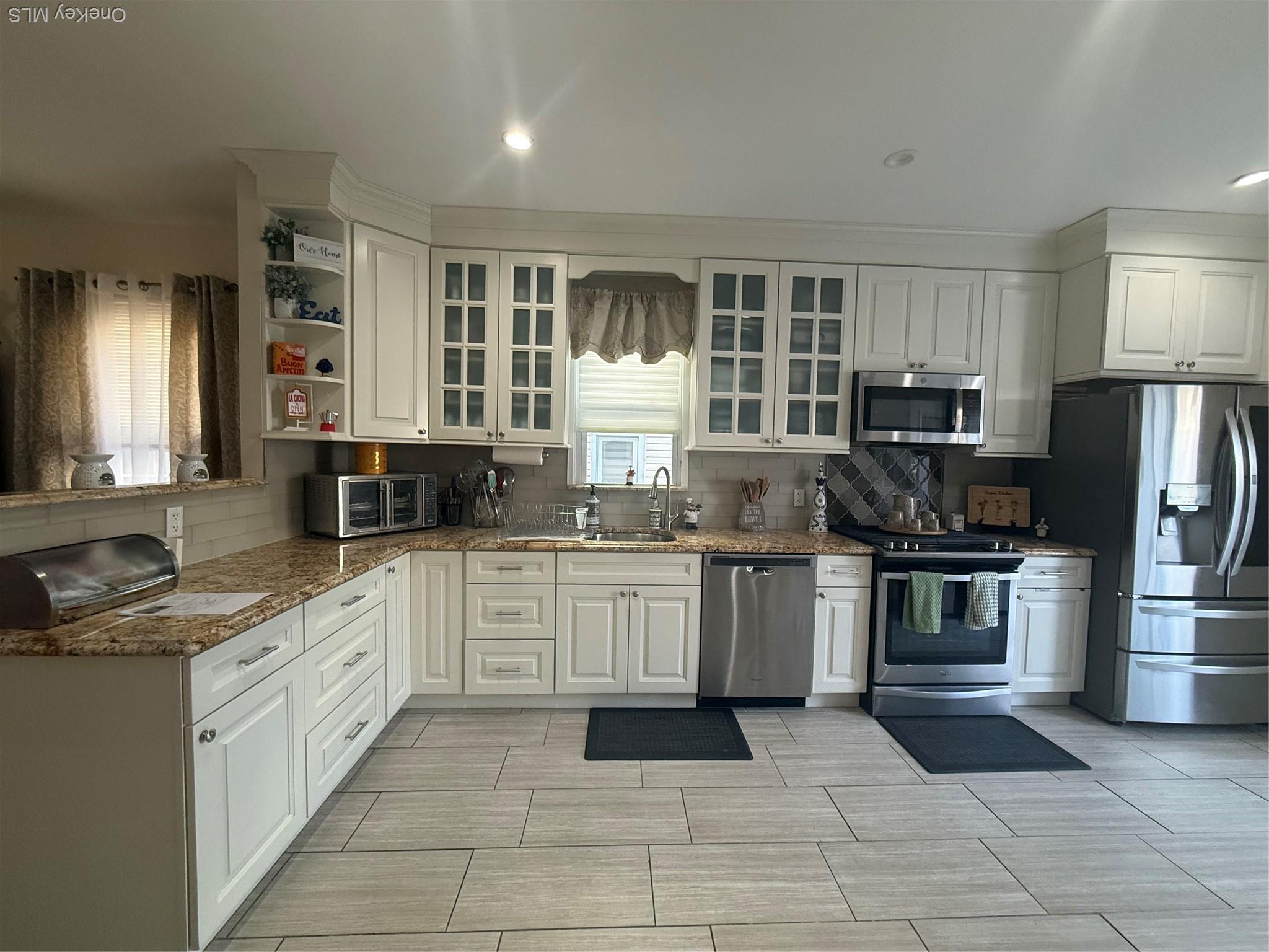 Single Family 84th  Queens, NY 11385, MLS-947796-10