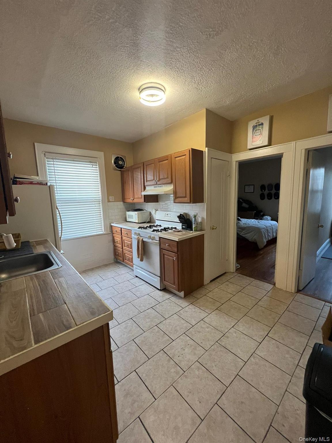 Single Family 84th  Queens, NY 11385, MLS-947796-28