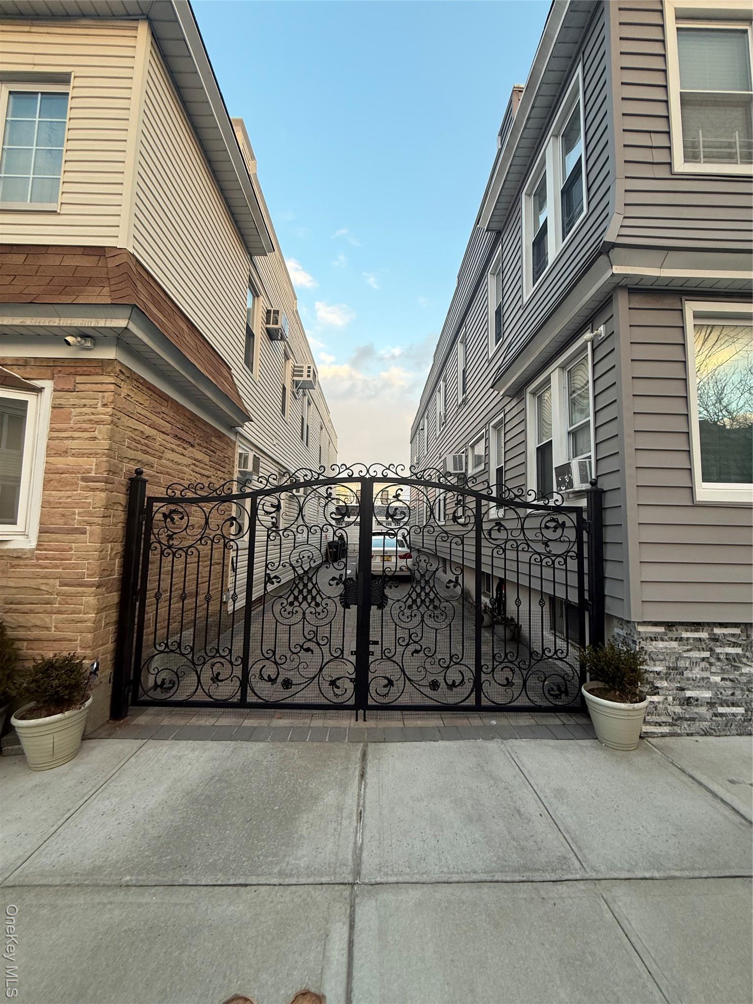 Single Family 84th  Queens, NY 11385, MLS-947796-4