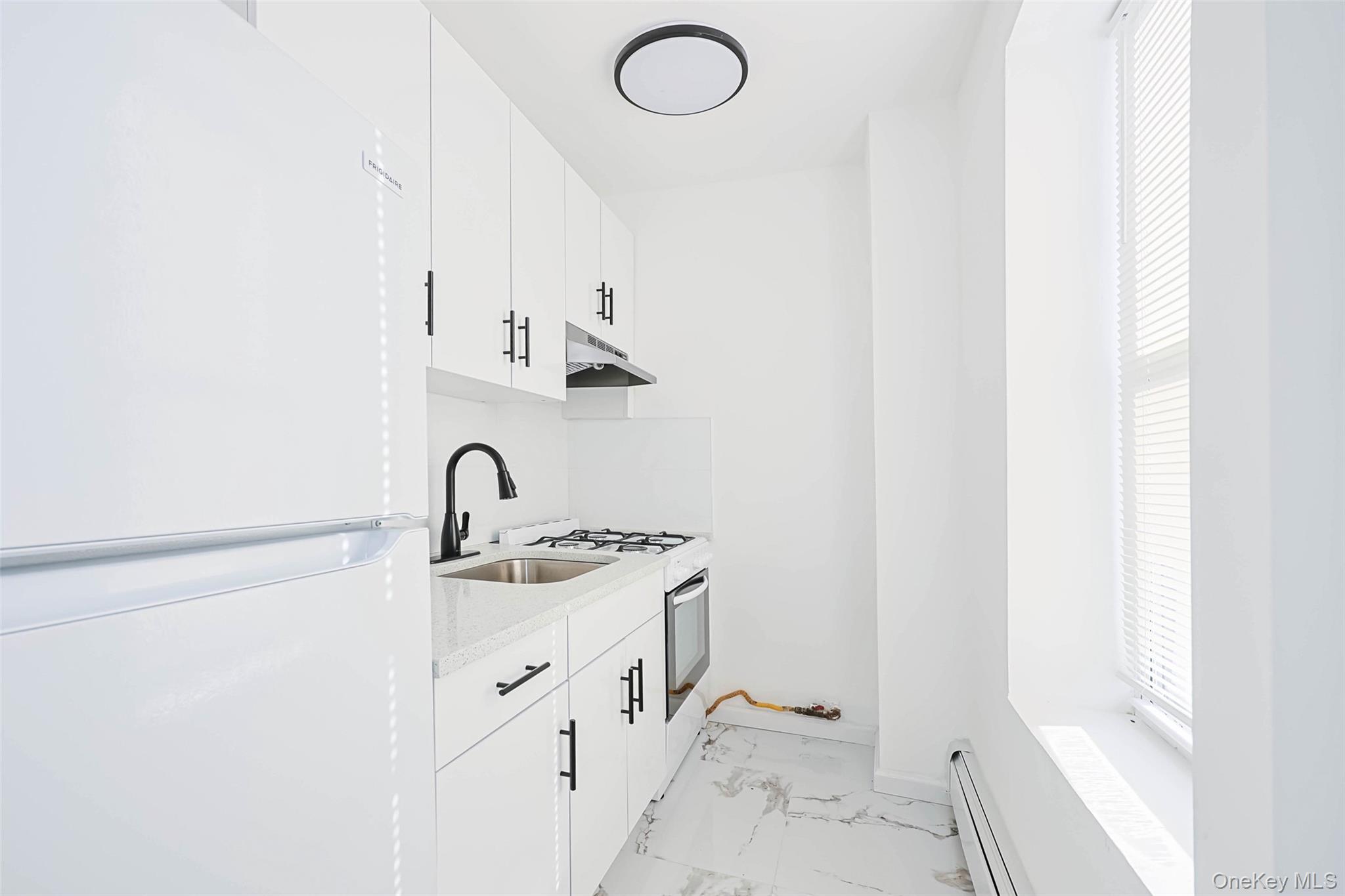 Single Family 165th Bronx, NY 10459, MLS-947844-14