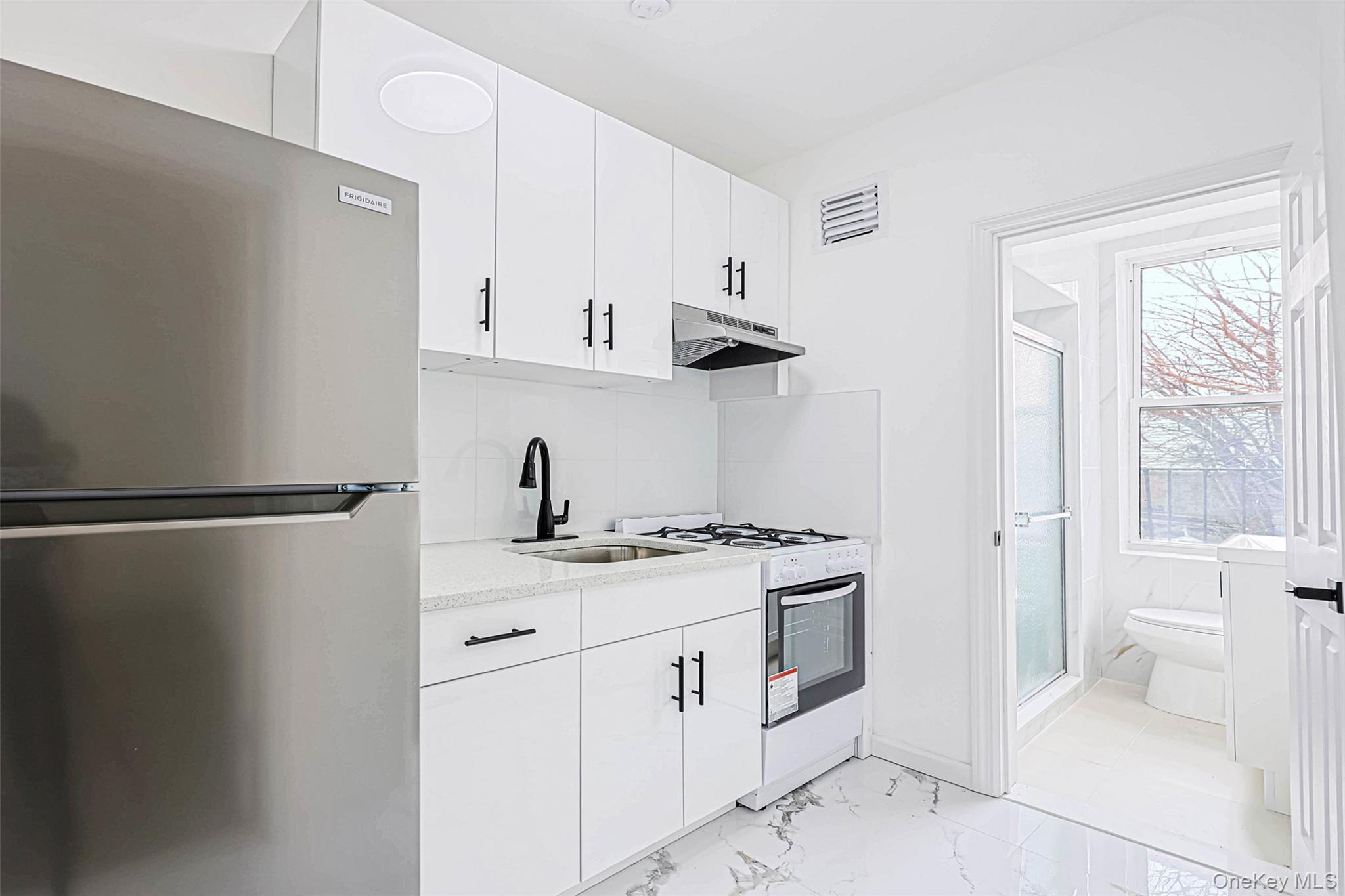 Single Family 165th Bronx, NY 10459, MLS-947844-6