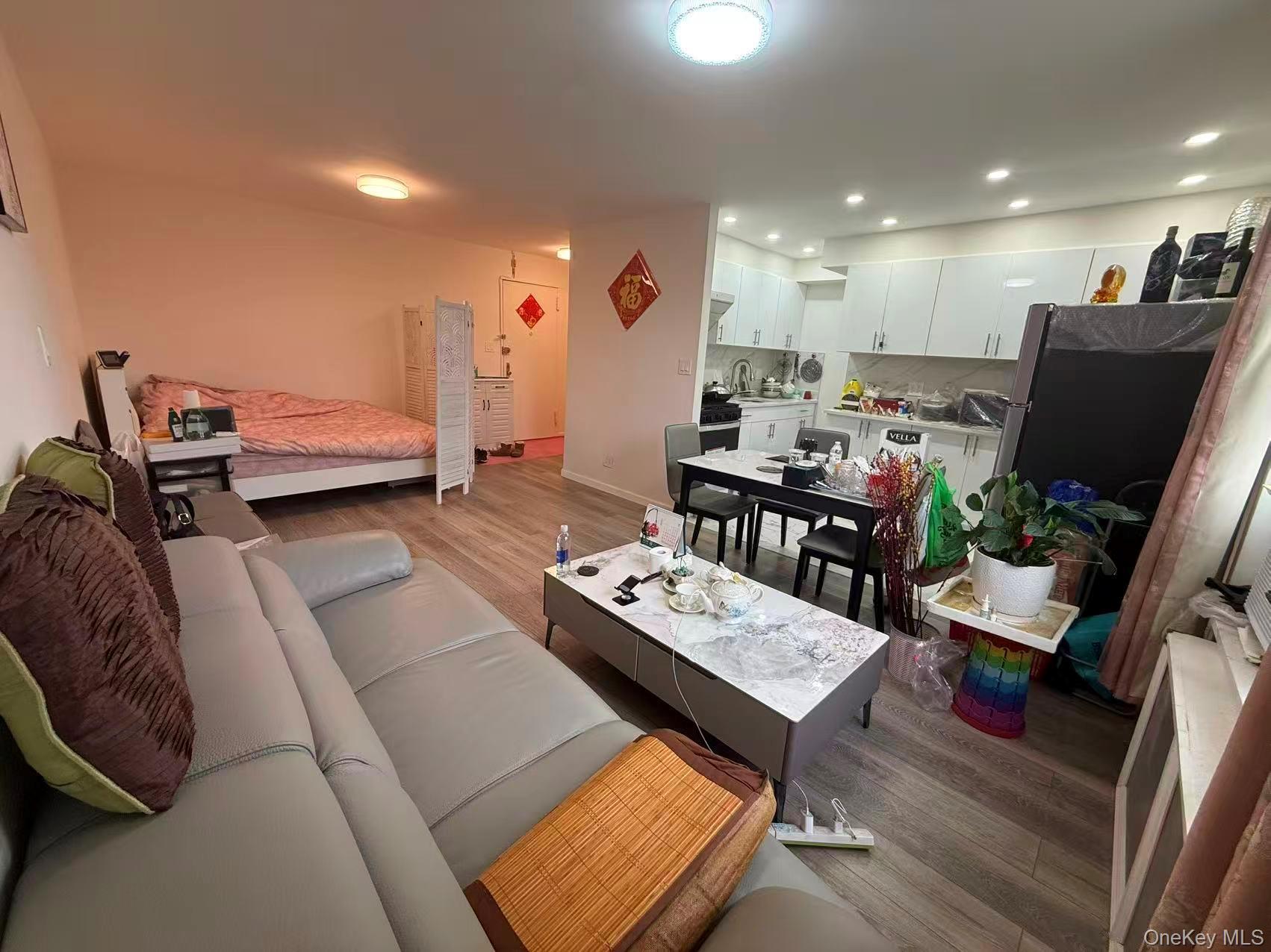 Coop Bowne  Queens, NY 11355, MLS-947934-2