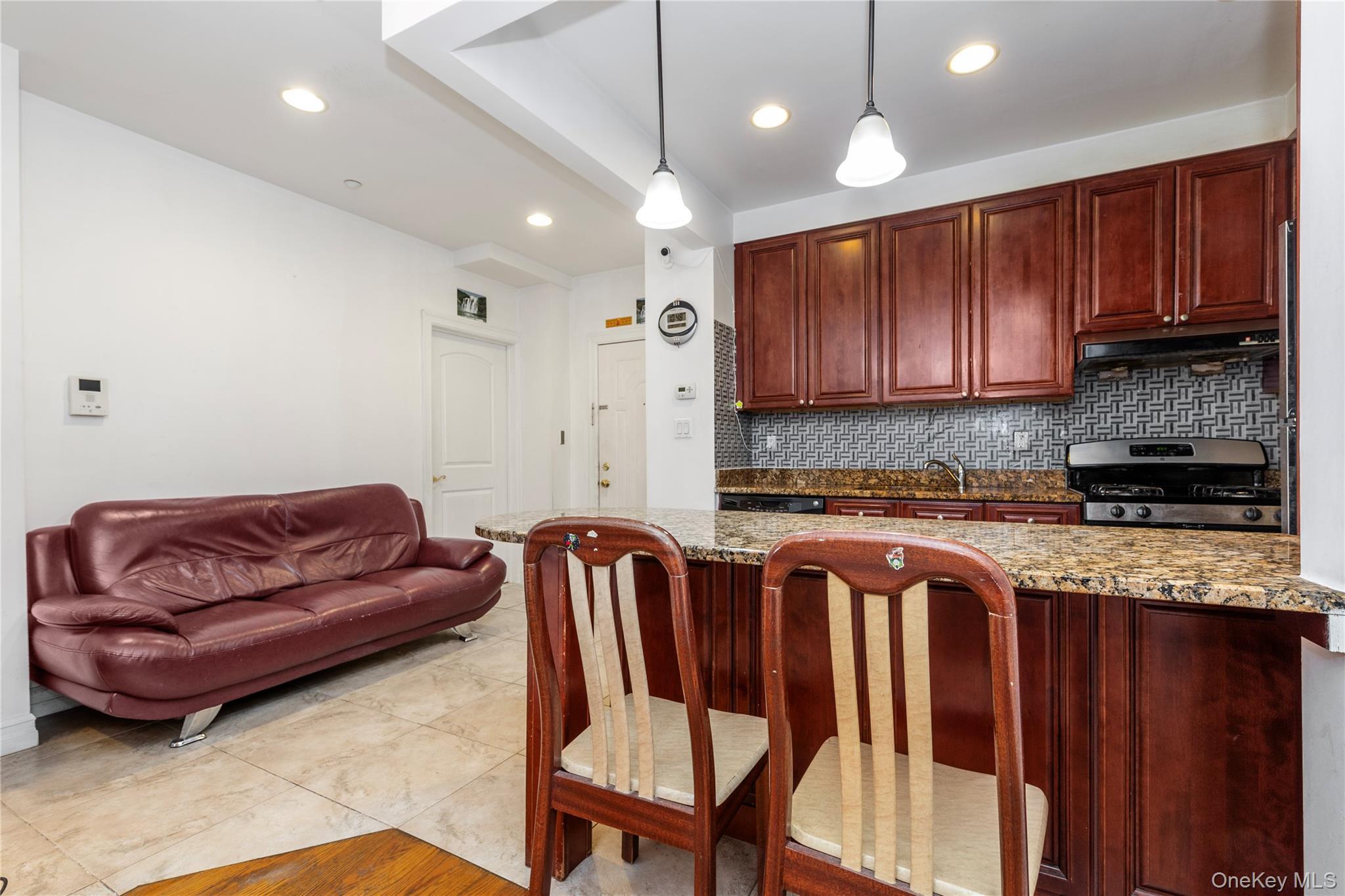 Condo 37th  Queens, NY 11368, MLS-947938-5