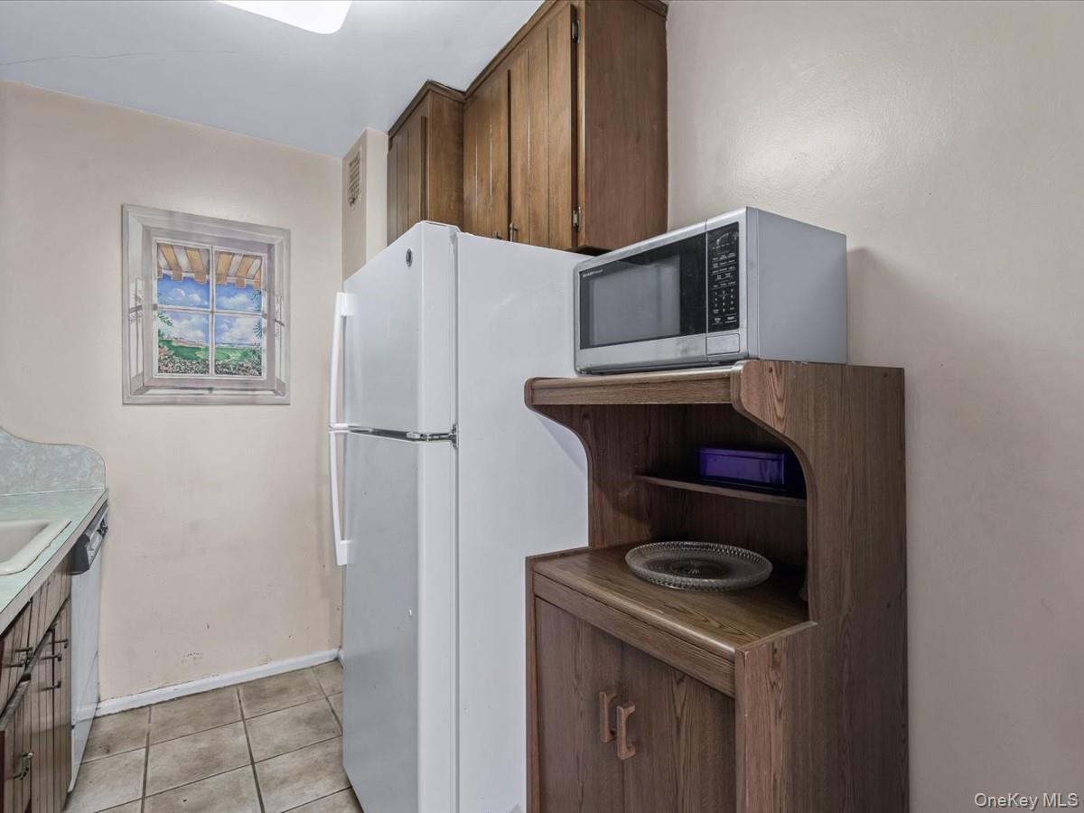 Coop 155th  Queens, NY 11414, MLS-947949-8