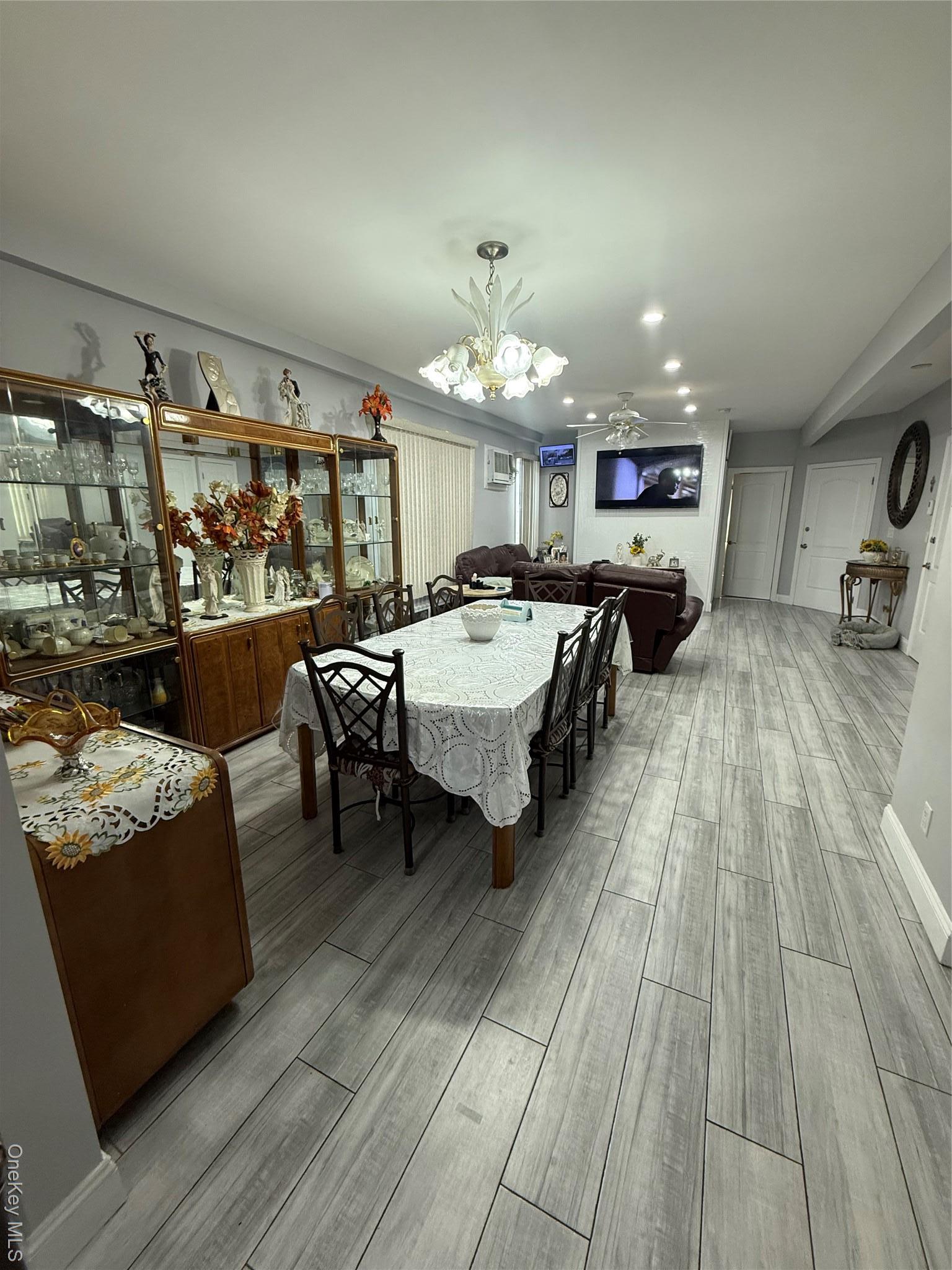 Single Family 84th Queens, NY 11385, MLS-947952-4