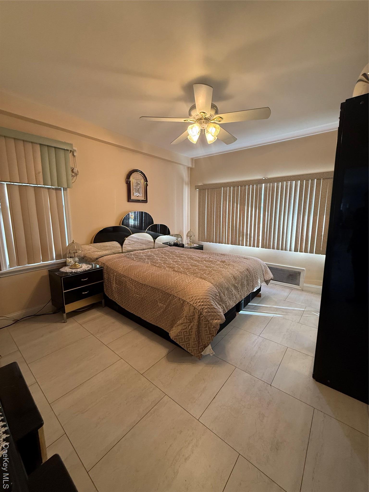 Single Family 84th Queens, NY 11385, MLS-947952-8