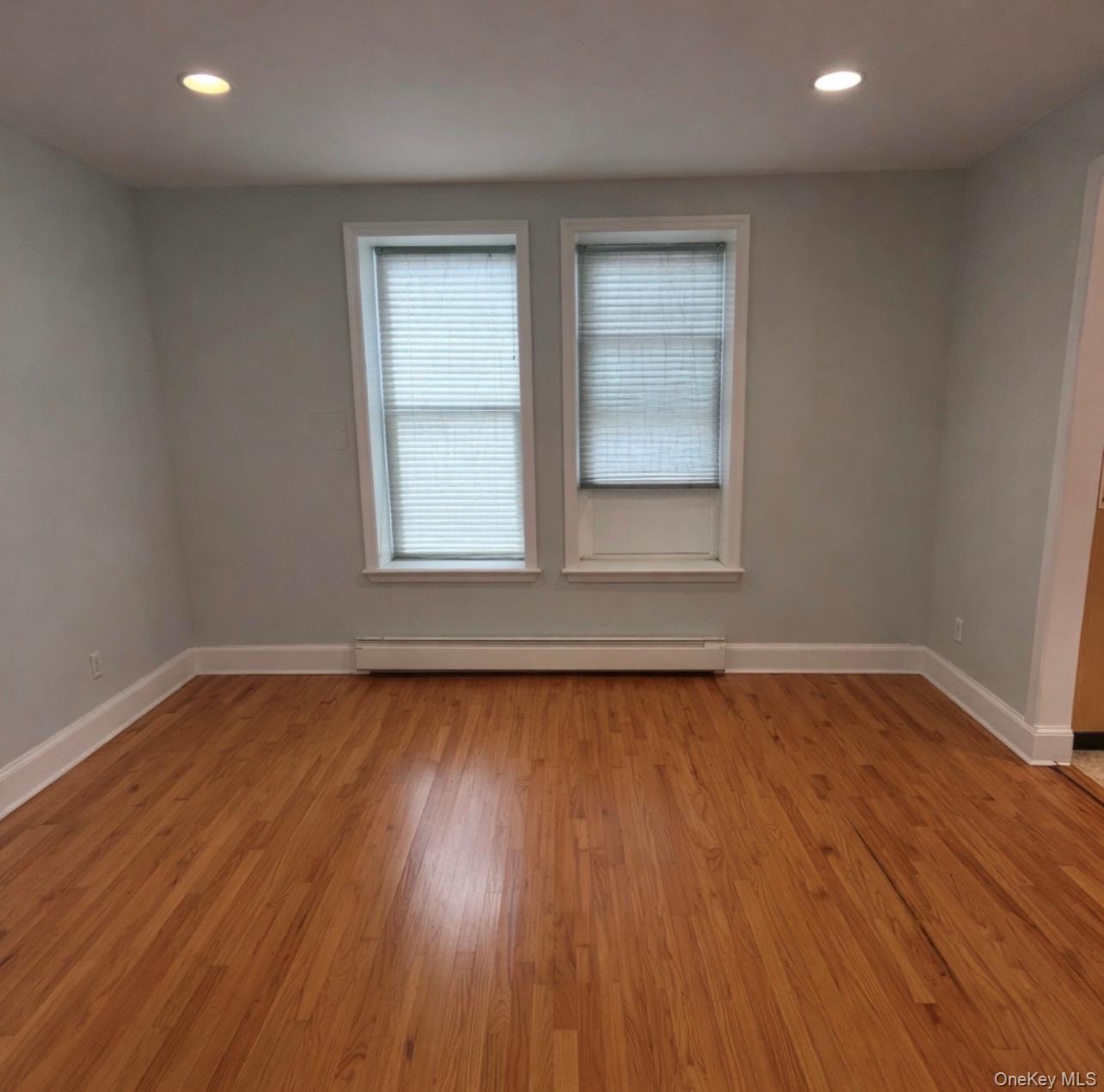Single Family Calhoun  Bronx, NY 10465, MLS-947954-4