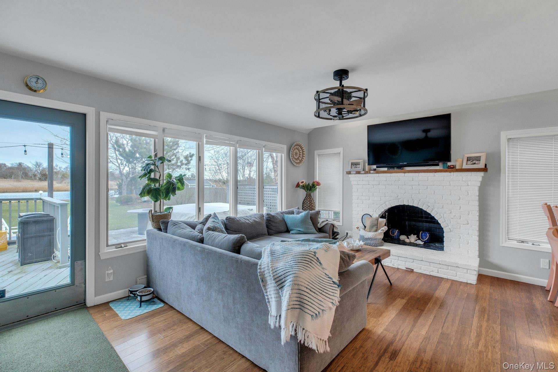 Single Family W End Avenue  Suffolk County, NY 11942, MLS-947960-11