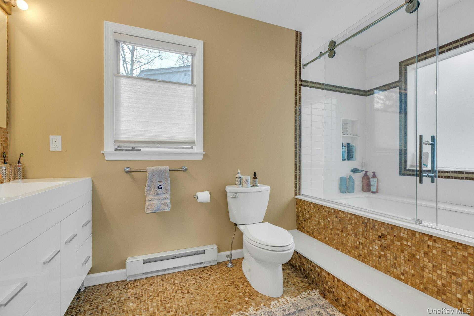 Single Family W End Avenue  Suffolk County, NY 11942, MLS-947960-14