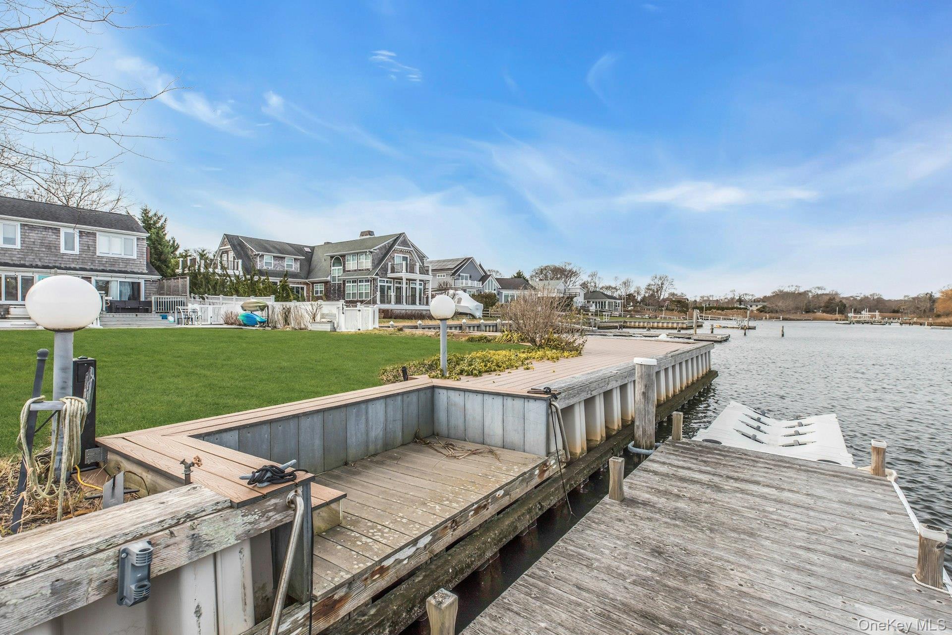 Single Family W End Avenue  Suffolk County, NY 11942, MLS-947960-27