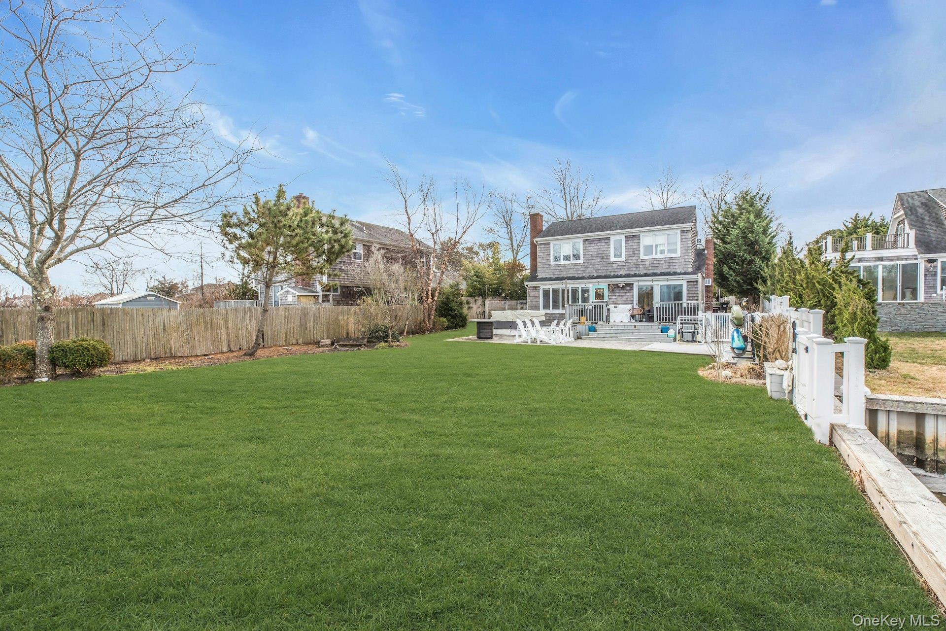 Single Family W End Avenue  Suffolk County, NY 11942, MLS-947960-33