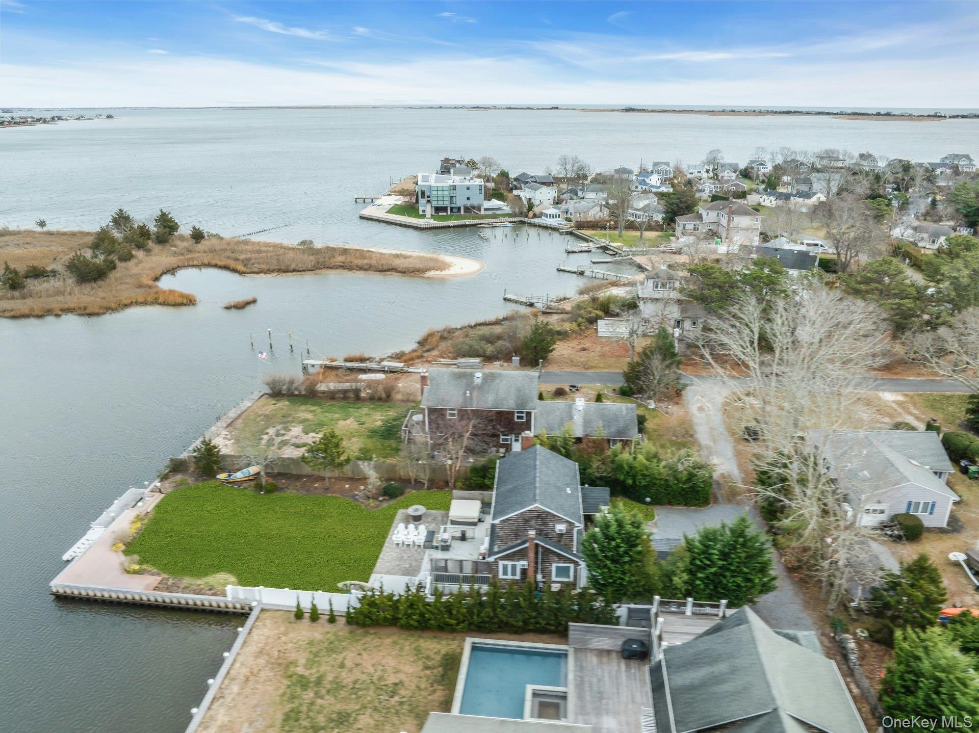 Single Family W End Avenue  Suffolk County, NY 11942, MLS-947960-38