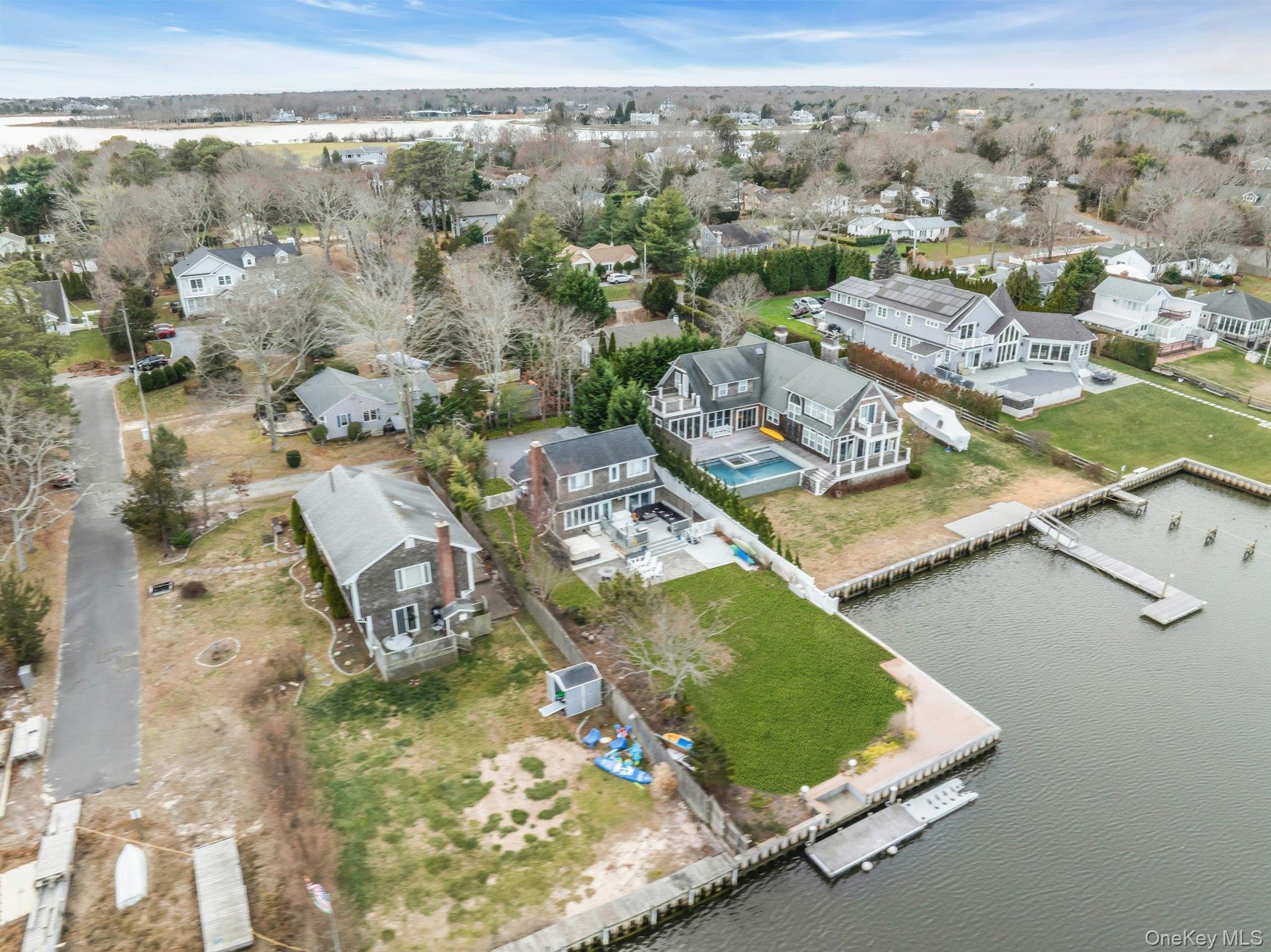 Single Family W End Avenue  Suffolk County, NY 11942, MLS-947960-41