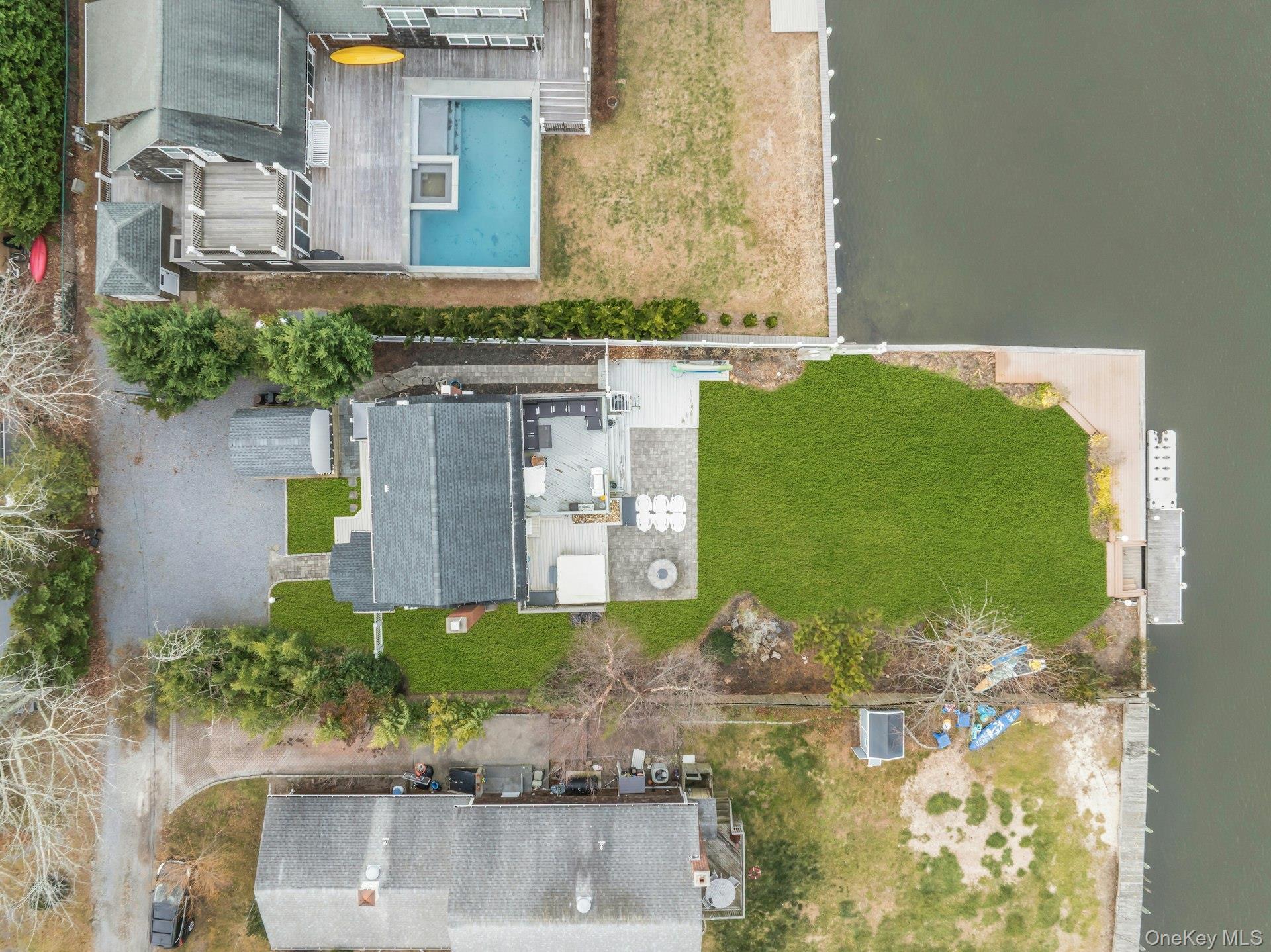 Single Family W End Avenue  Suffolk County, NY 11942, MLS-947960-42