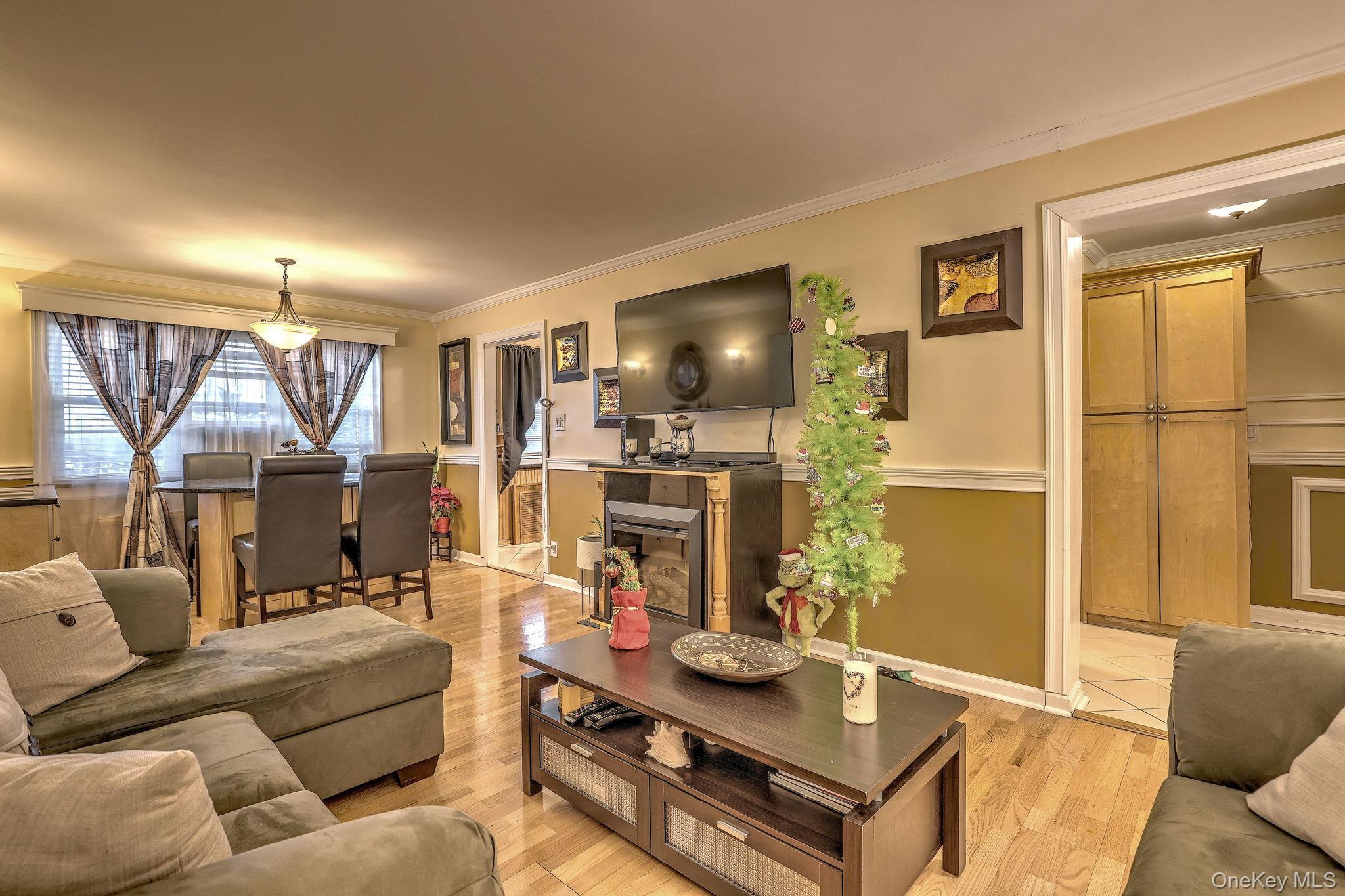 Coop Pelham  Westchester County, NY 10805, MLS-947991-11