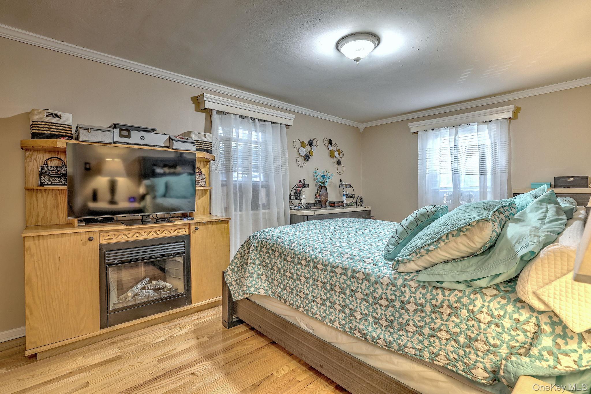 Coop Pelham  Westchester County, NY 10805, MLS-947991-13