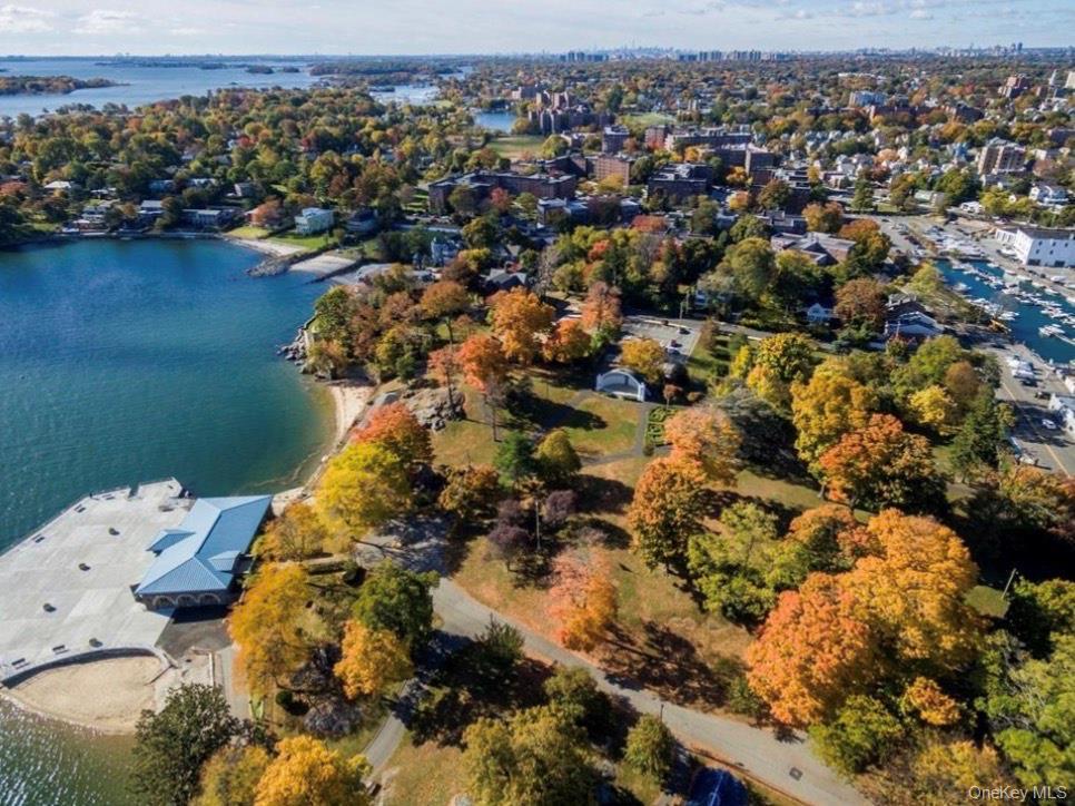 Coop Pelham  Westchester County, NY 10805, MLS-947991-17