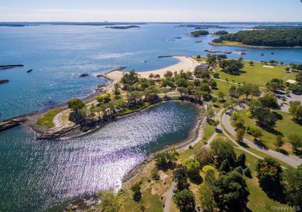 Coop Pelham  Westchester County, NY 10805, MLS-947991-18