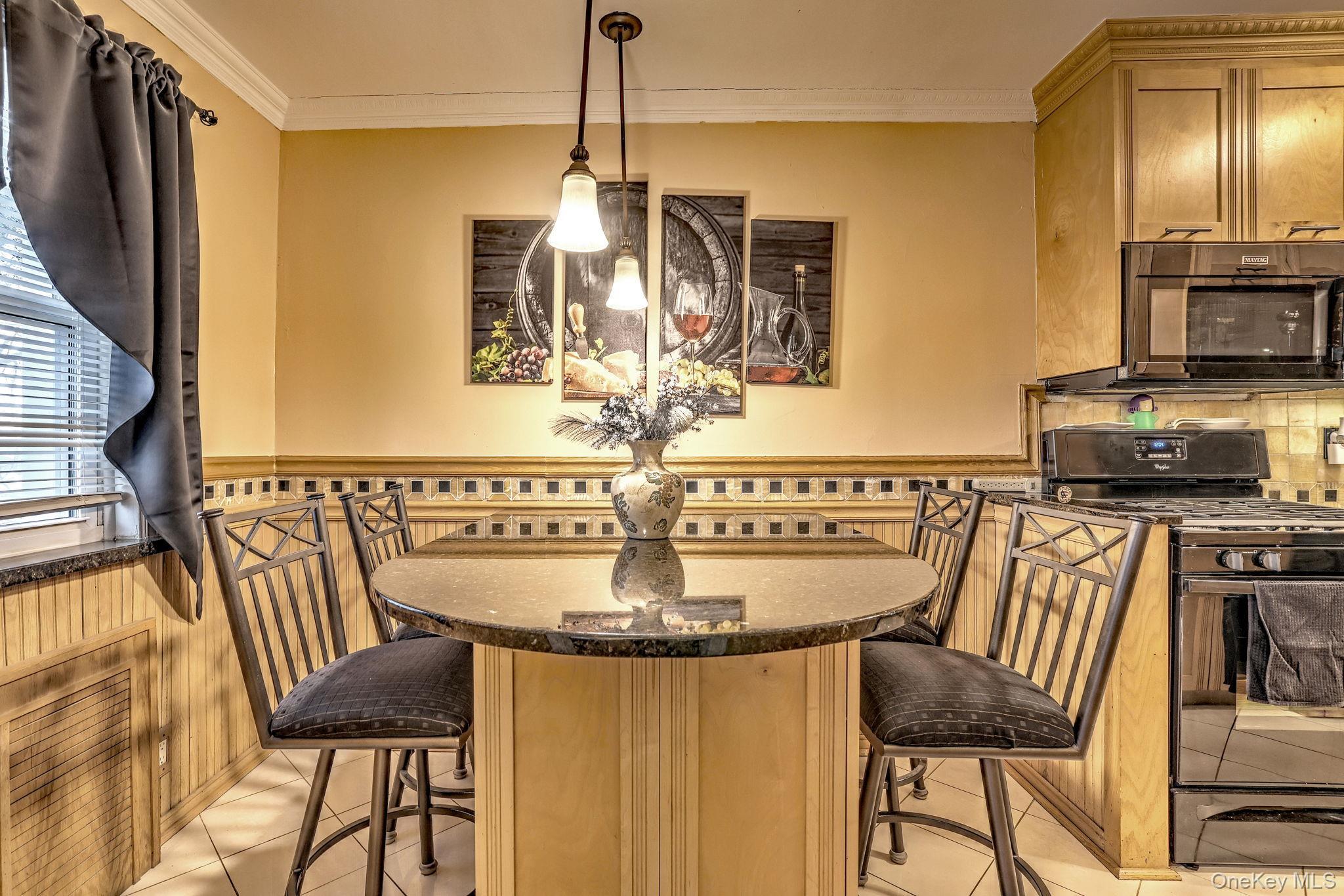 Coop Pelham  Westchester County, NY 10805, MLS-947991-8