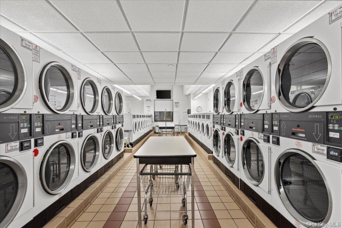 Apartment West  Manhattan, NY 10004, MLS-948067-25