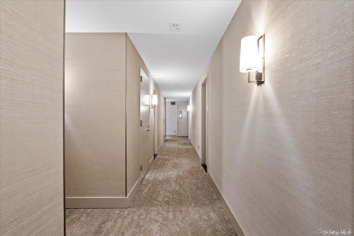 Apartment West  Manhattan, NY 10004, MLS-948067-4