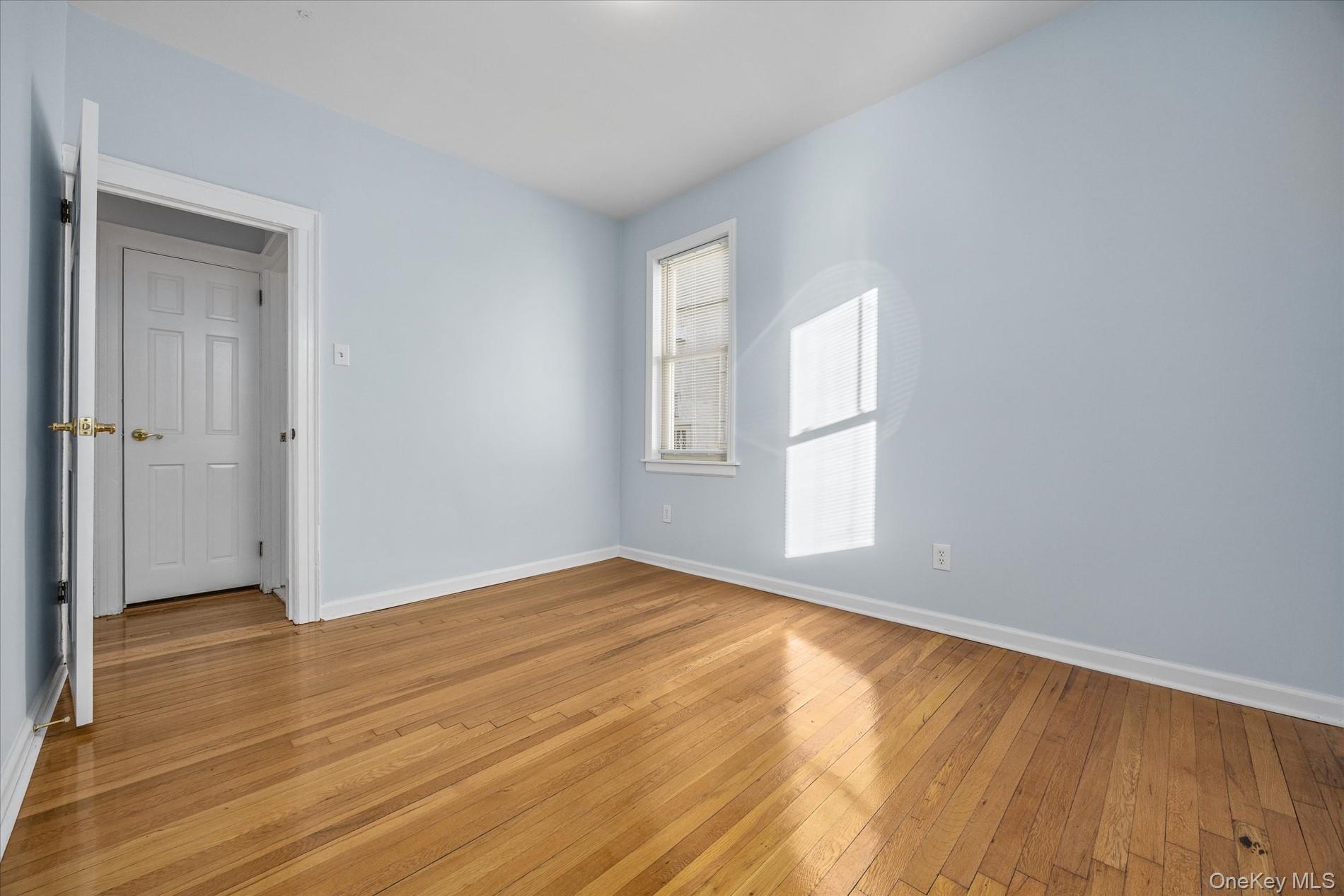 Single Family 47th  Queens, NY 11377, MLS-948109-16