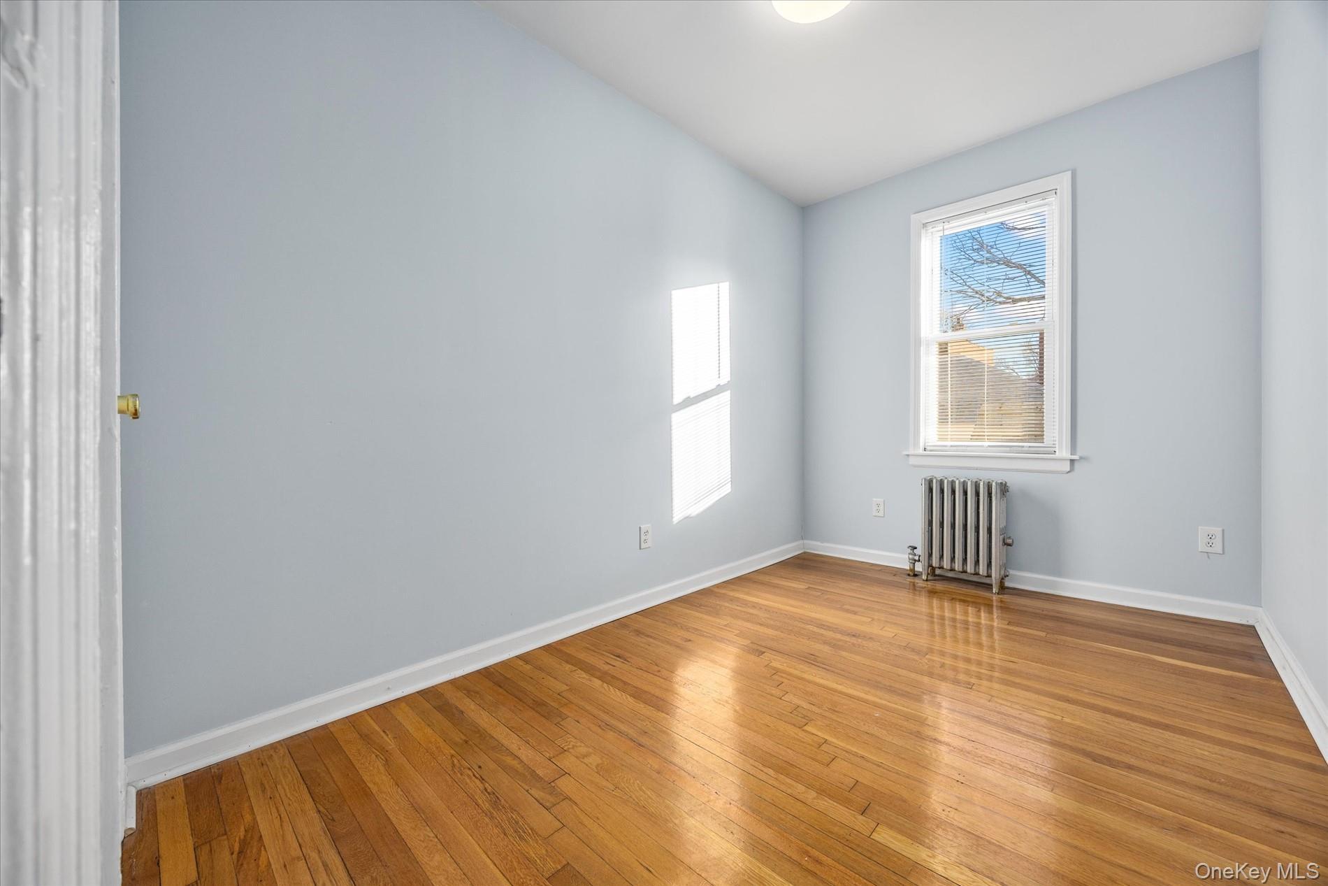 Single Family 47th  Queens, NY 11377, MLS-948109-17