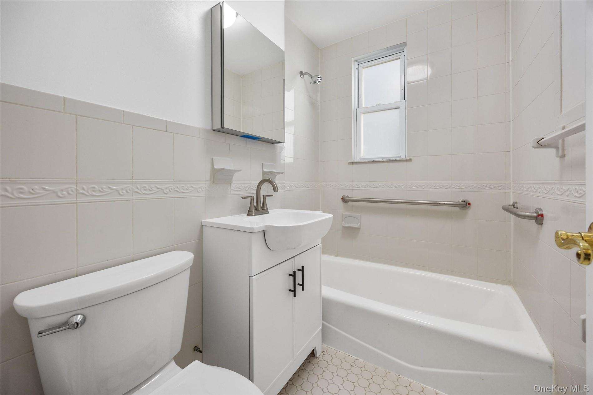 Single Family 47th  Queens, NY 11377, MLS-948109-19