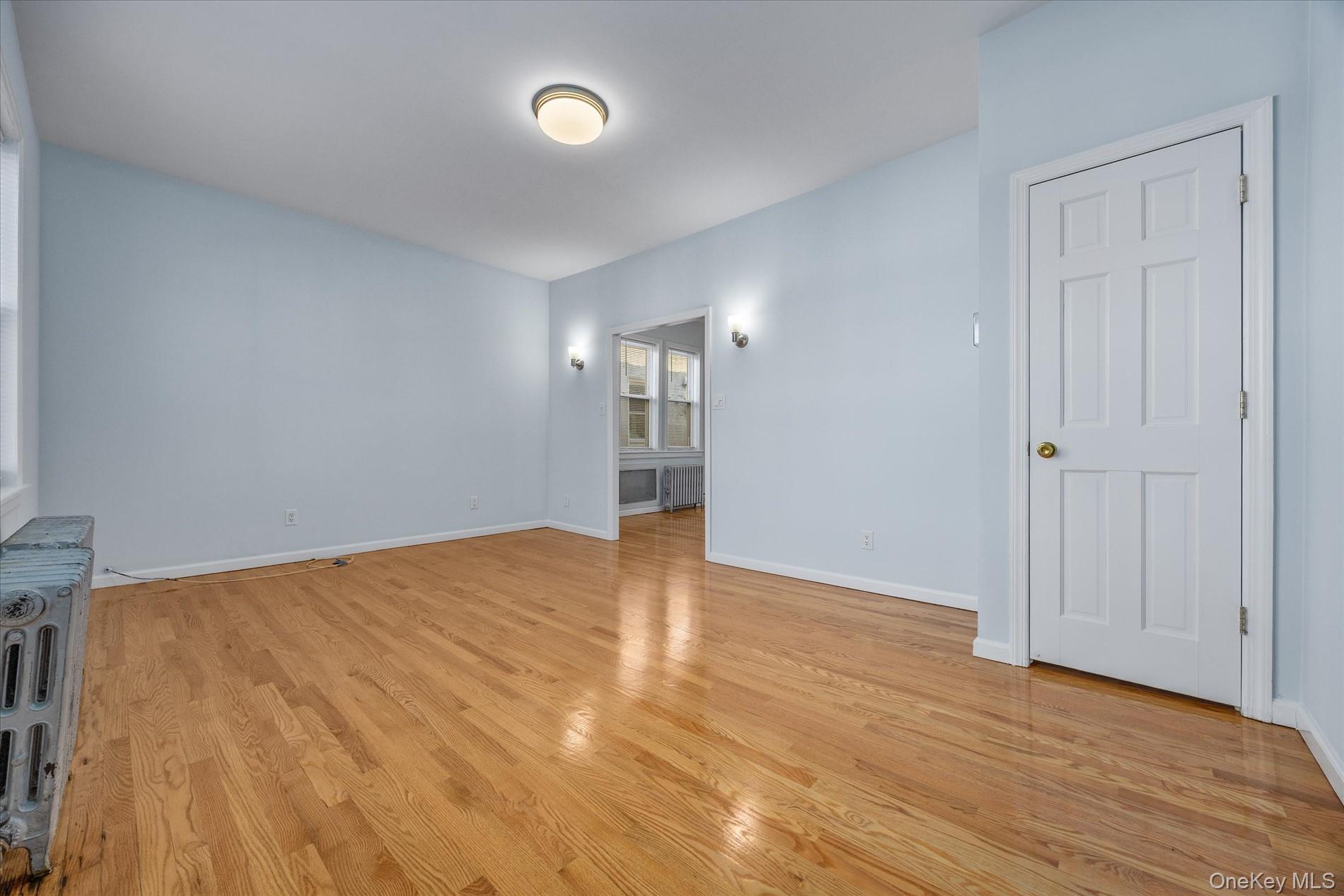 Single Family 47th  Queens, NY 11377, MLS-948109-21