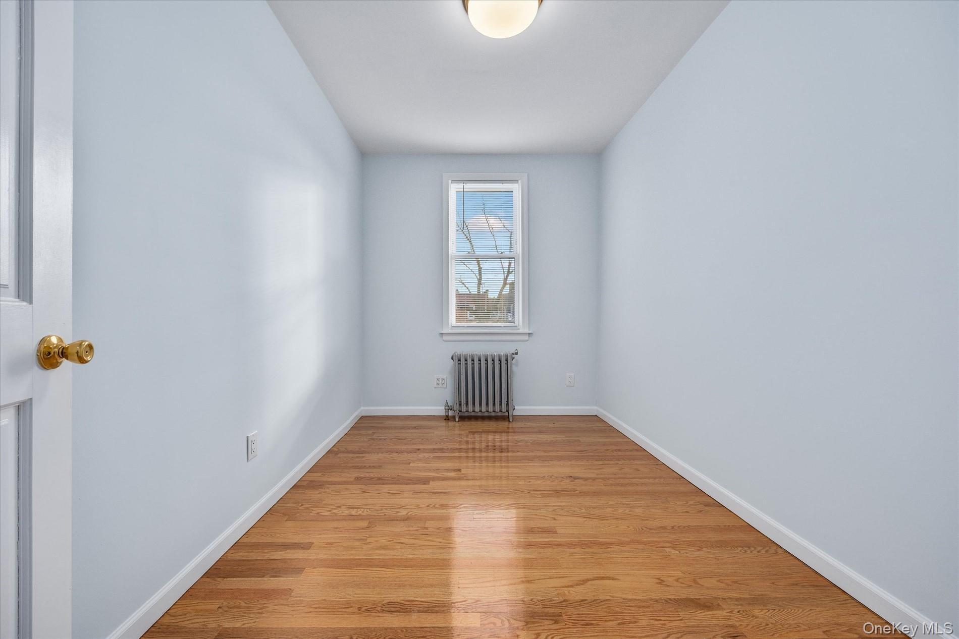 Single Family 47th  Queens, NY 11377, MLS-948109-30