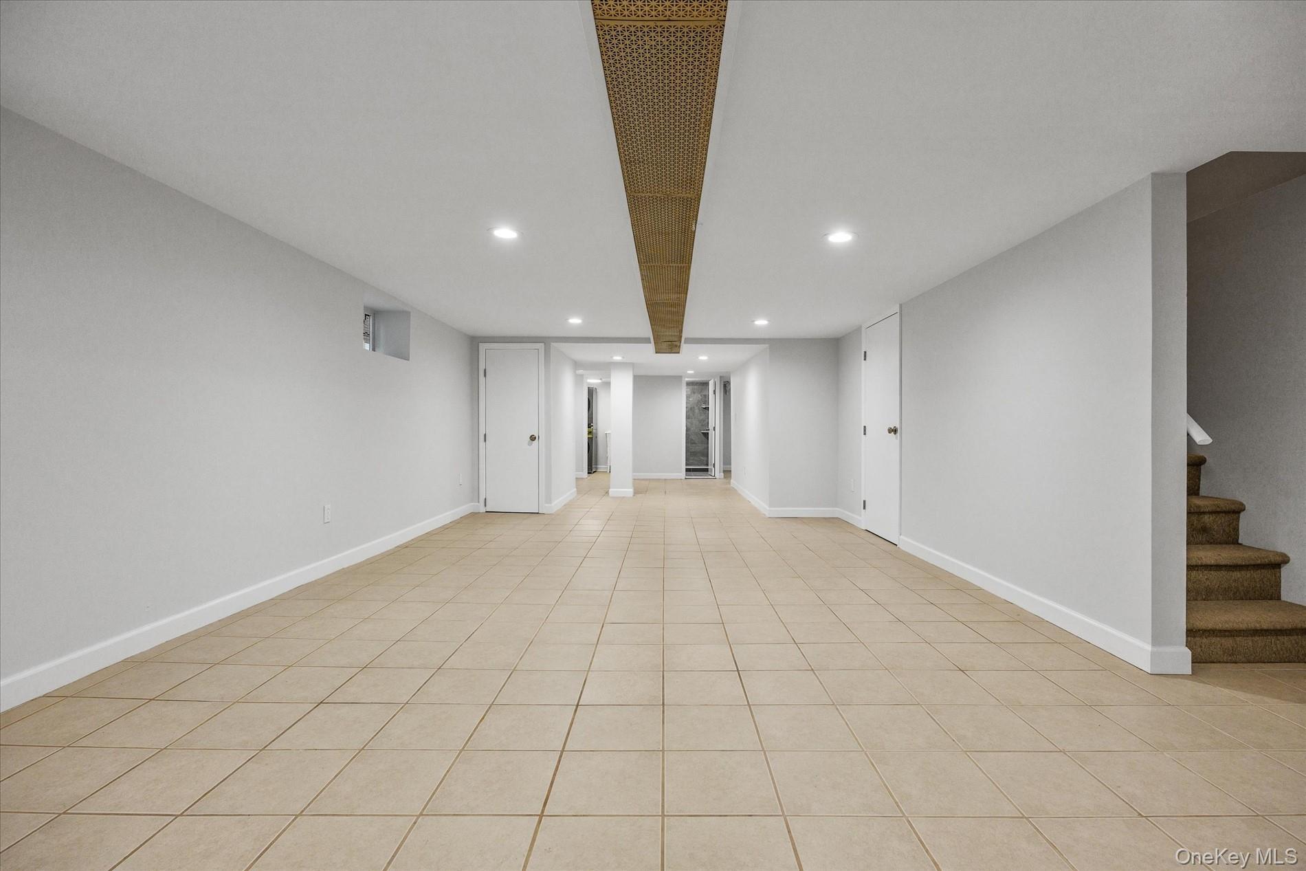 Single Family 47th  Queens, NY 11377, MLS-948109-34