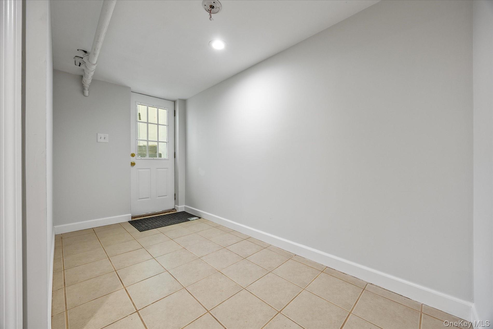 Single Family 47th  Queens, NY 11377, MLS-948109-40