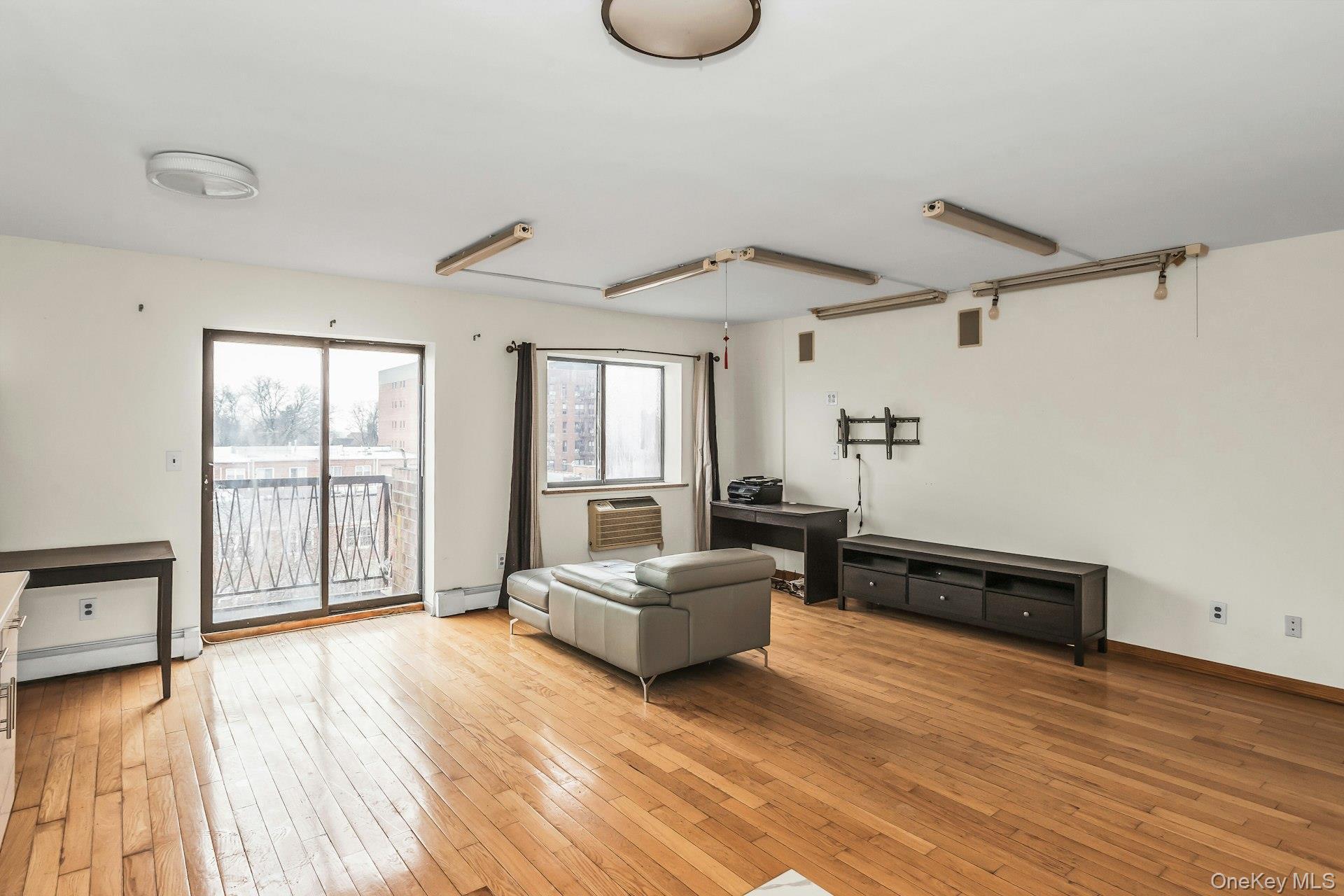 Condo Barclay  Queens, NY 11355, MLS-948171-12