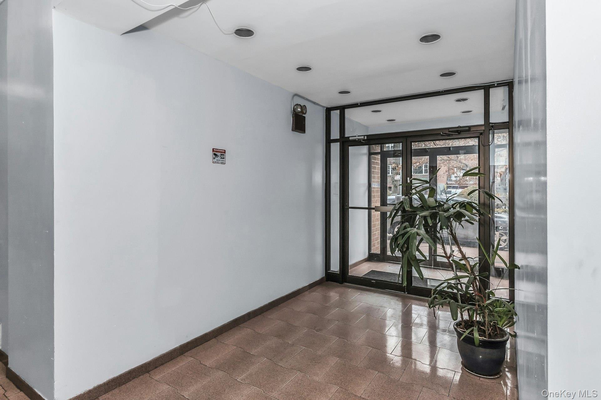 Condo Barclay  Queens, NY 11355, MLS-948171-22