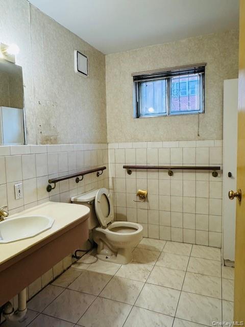 Commercial Lease 57th  Queens, NY 11373, MLS-948231-21