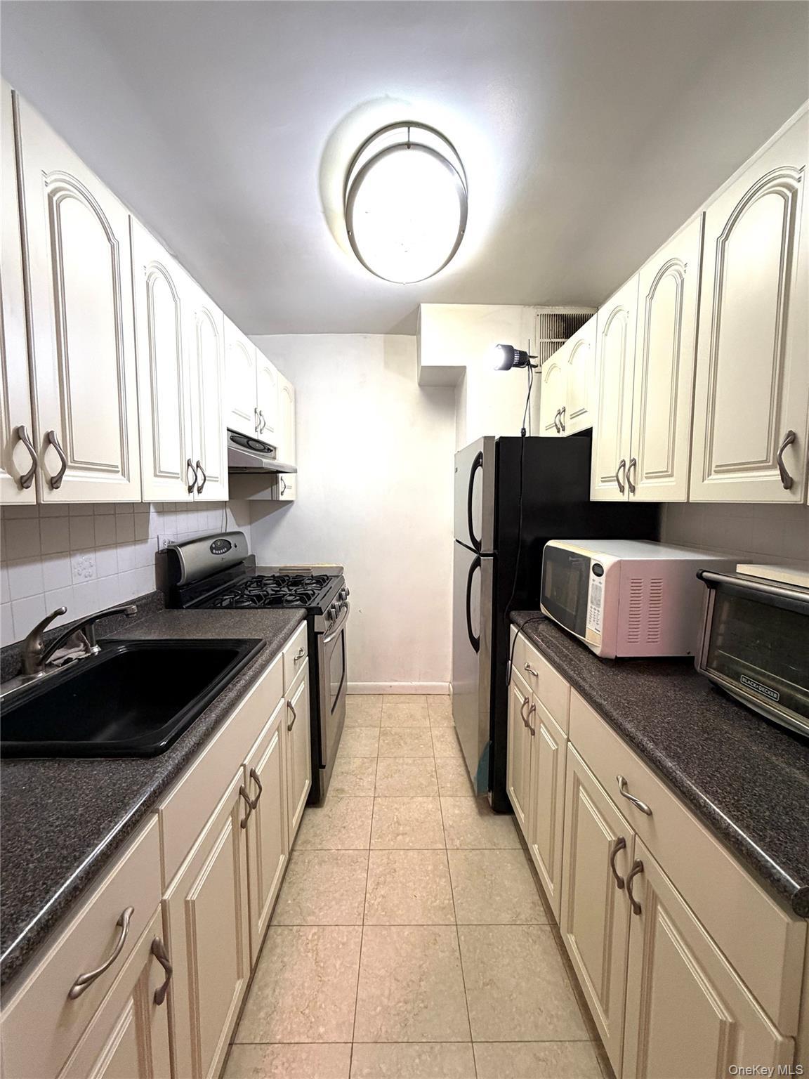 Coop Roosevelt  Queens, NY 11354, MLS-948242-8